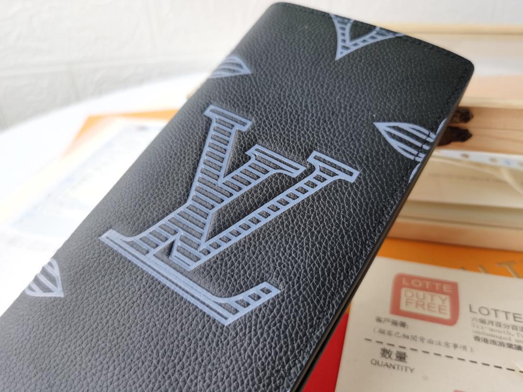 L0vis Vvtt0n Brazza Wallet Taurillon Shadow For Men, Men’s Wallet 7.5in/19cm LV