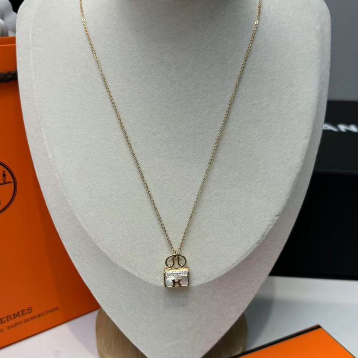 H**me5 Amulettes Constance Necklace Gold Tone For Women