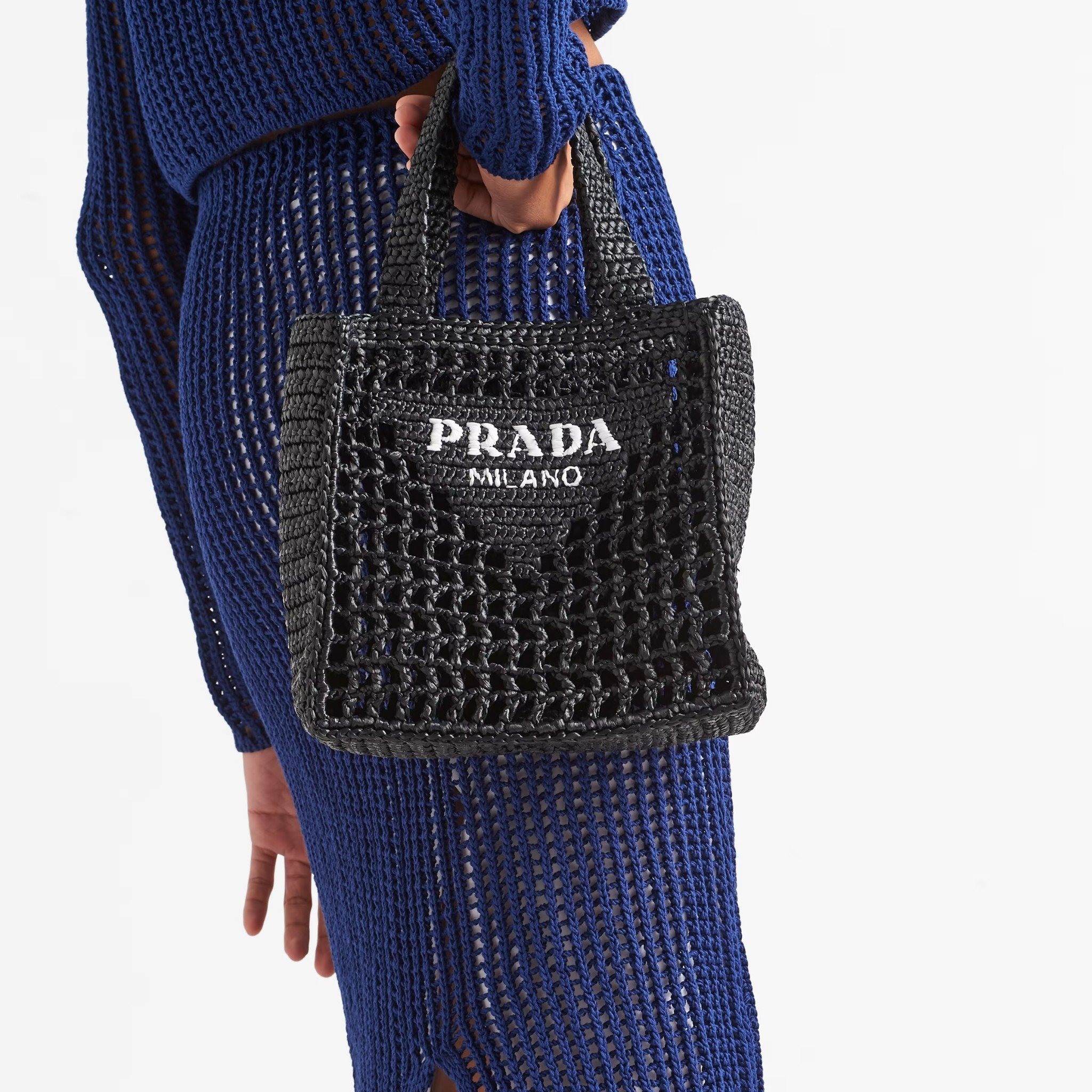 Pra*a Small Raffia Tote Black For Women 22cm/ 8.7in – 1BG444_2A2T_F0002_V_OOO