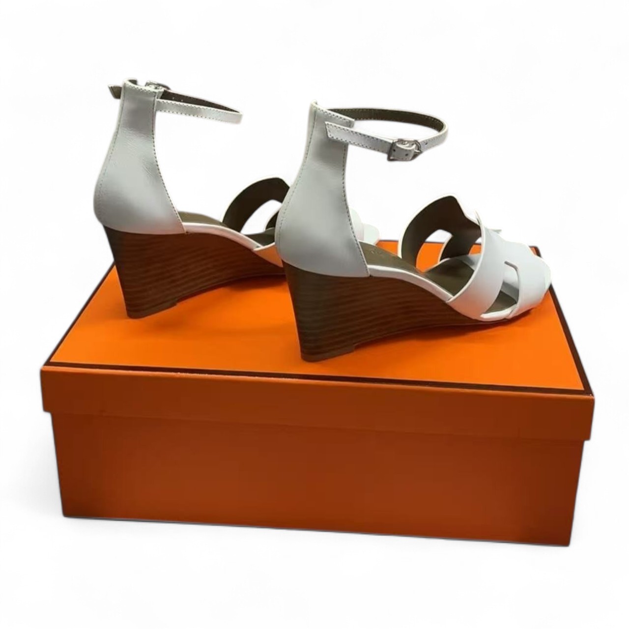 H**me5 Legend Sandal White For Women, Women’s Shoes H172196Z