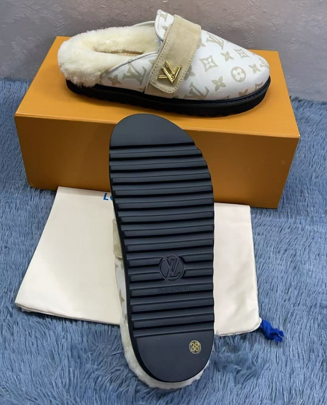 L0vis Vvtt0n LV Cosy Flat Comfort Clog White For Women 1ADD6V