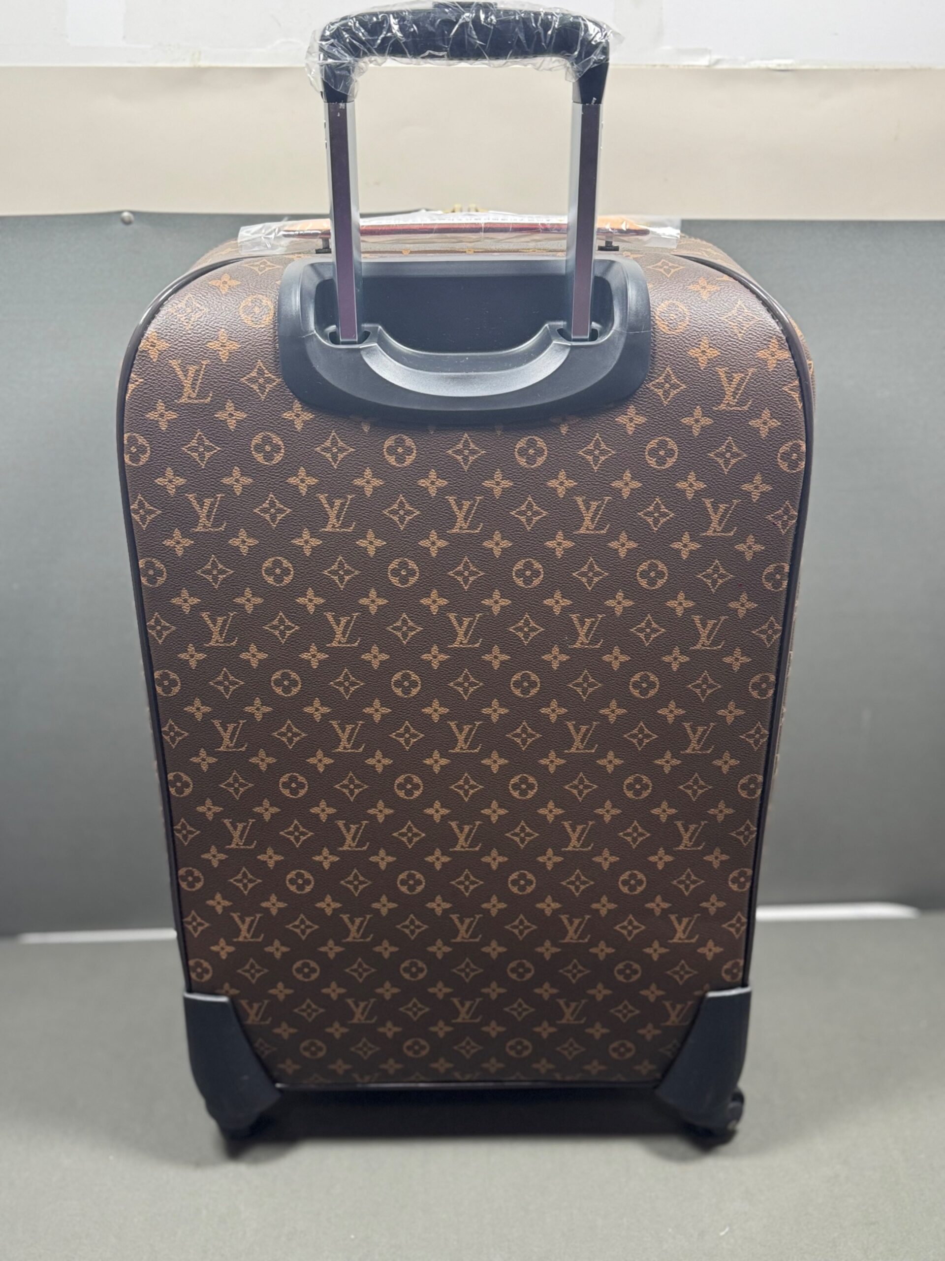 L0vis Vvtt0n Exqusite Travelling Luggage Monogram Canvas Unisex, Travel Luggages 24in/61cm LV