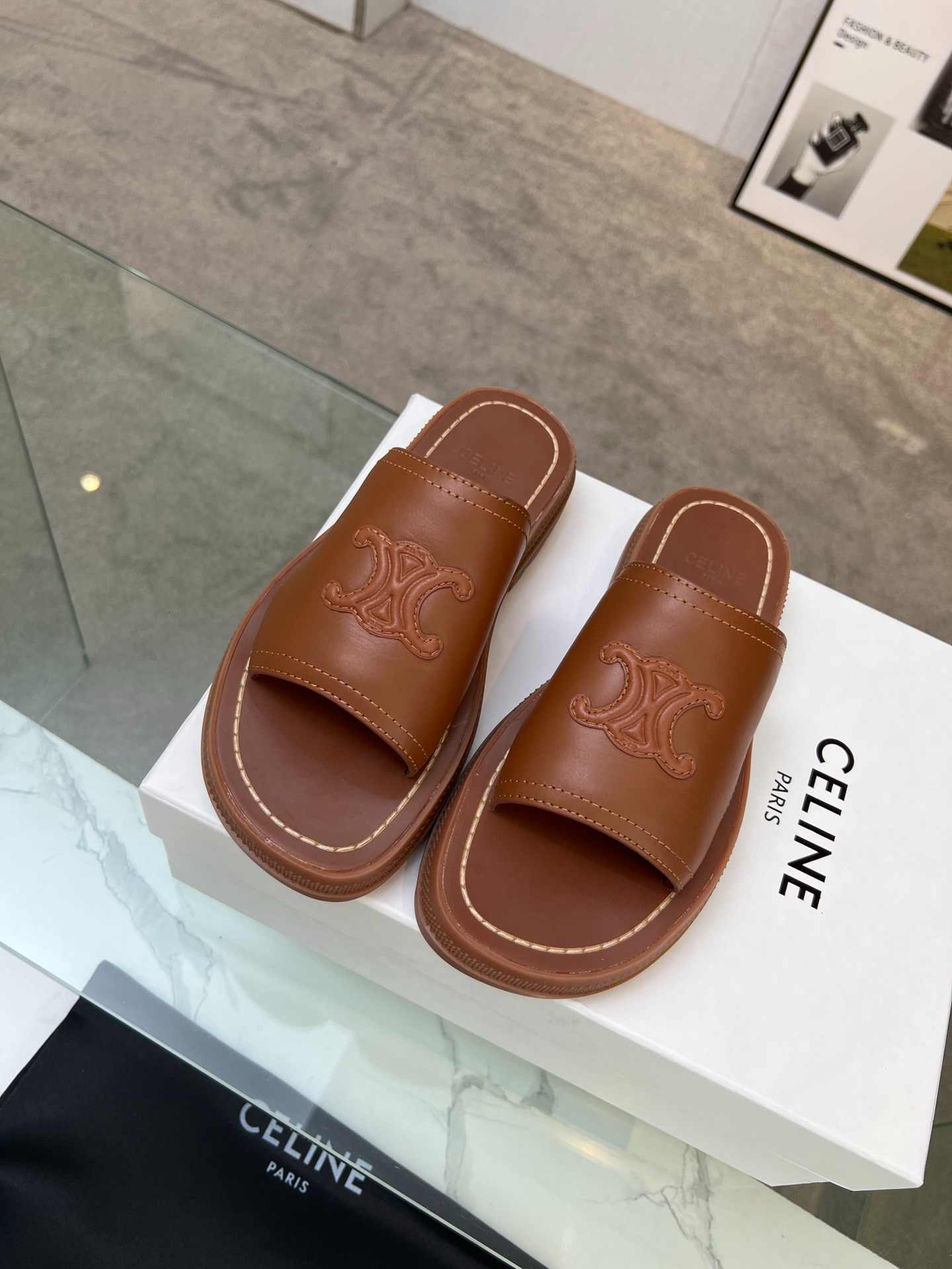 Ce1i*e Clea Triomphe Slide Brown For Women 348513778C.04LU