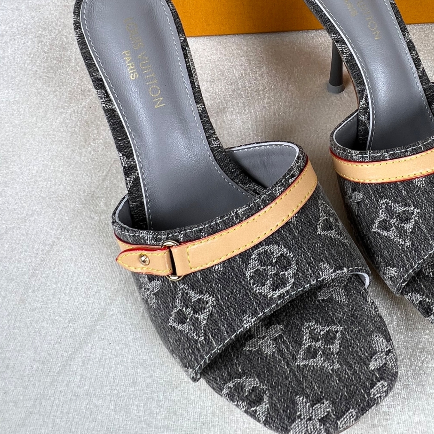 L0vis Vvtt0n 6AM Mule Grey For Women 1ADIGT