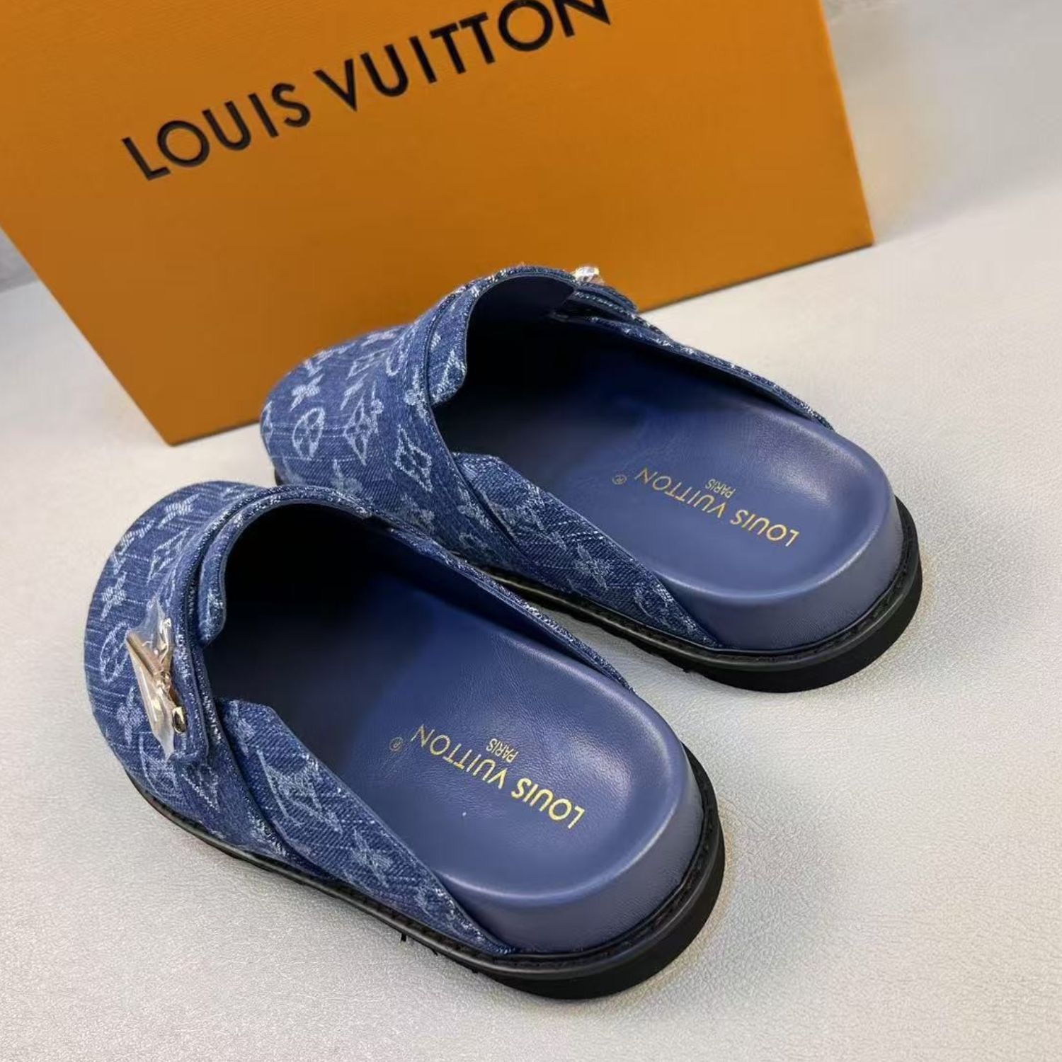 L0vis Vvtt0n LV Cosy Comfort Mule Blue For Women 1AGVOO