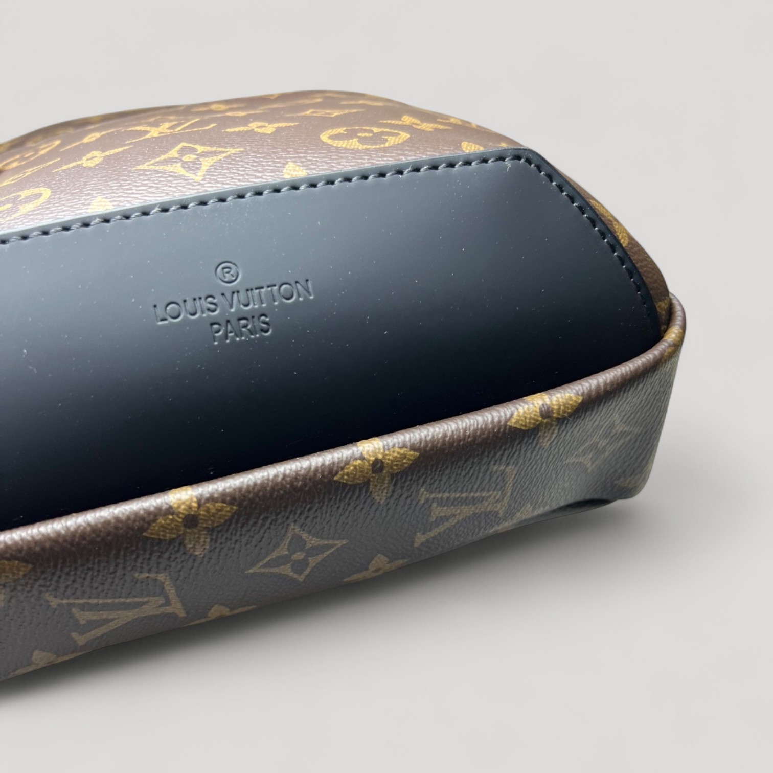 L0vis Vvtt0n Avenue Sling Bag Monogram Canvas For Men, Men’s Bag, Crossbody Bags 12.2in/31cm LV