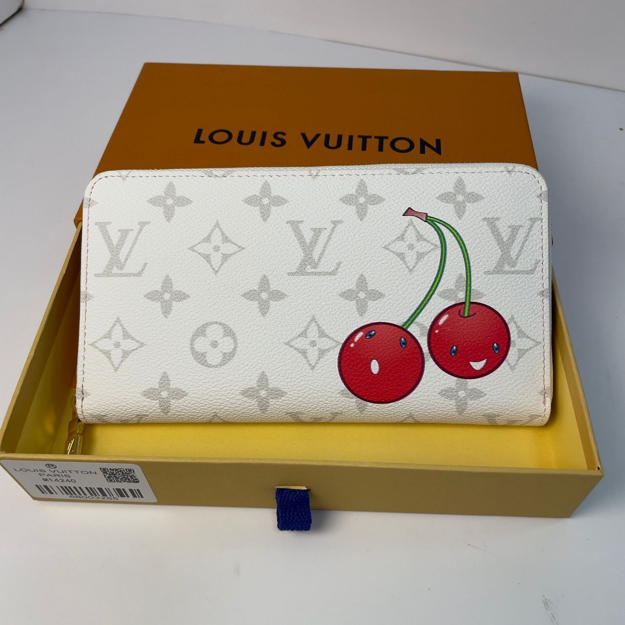 L0vis Vvtt0n LV x TM Zippy Wallet White For Women 7.7in/19.5cm M14240