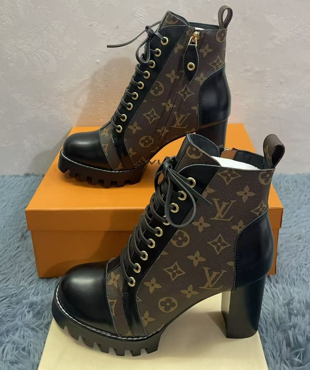 L0vis Vvtt0n Star Trail Ankle Boots Patent Monogram Material Black For Women 1A2Y7P