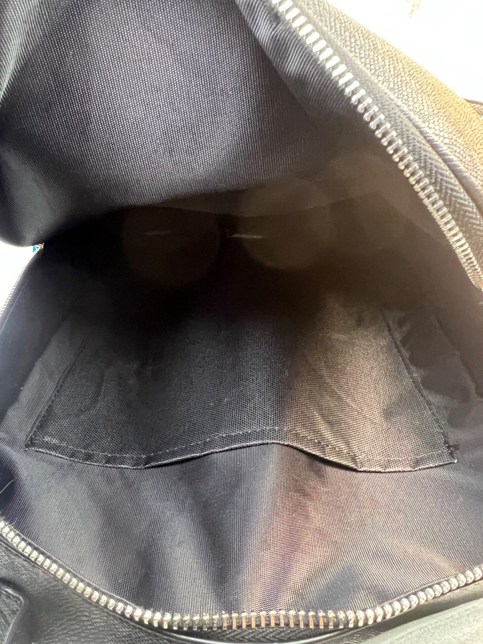 L0vis Vvtt0n Avenue Backpack Black For Men 15.7in/40cm