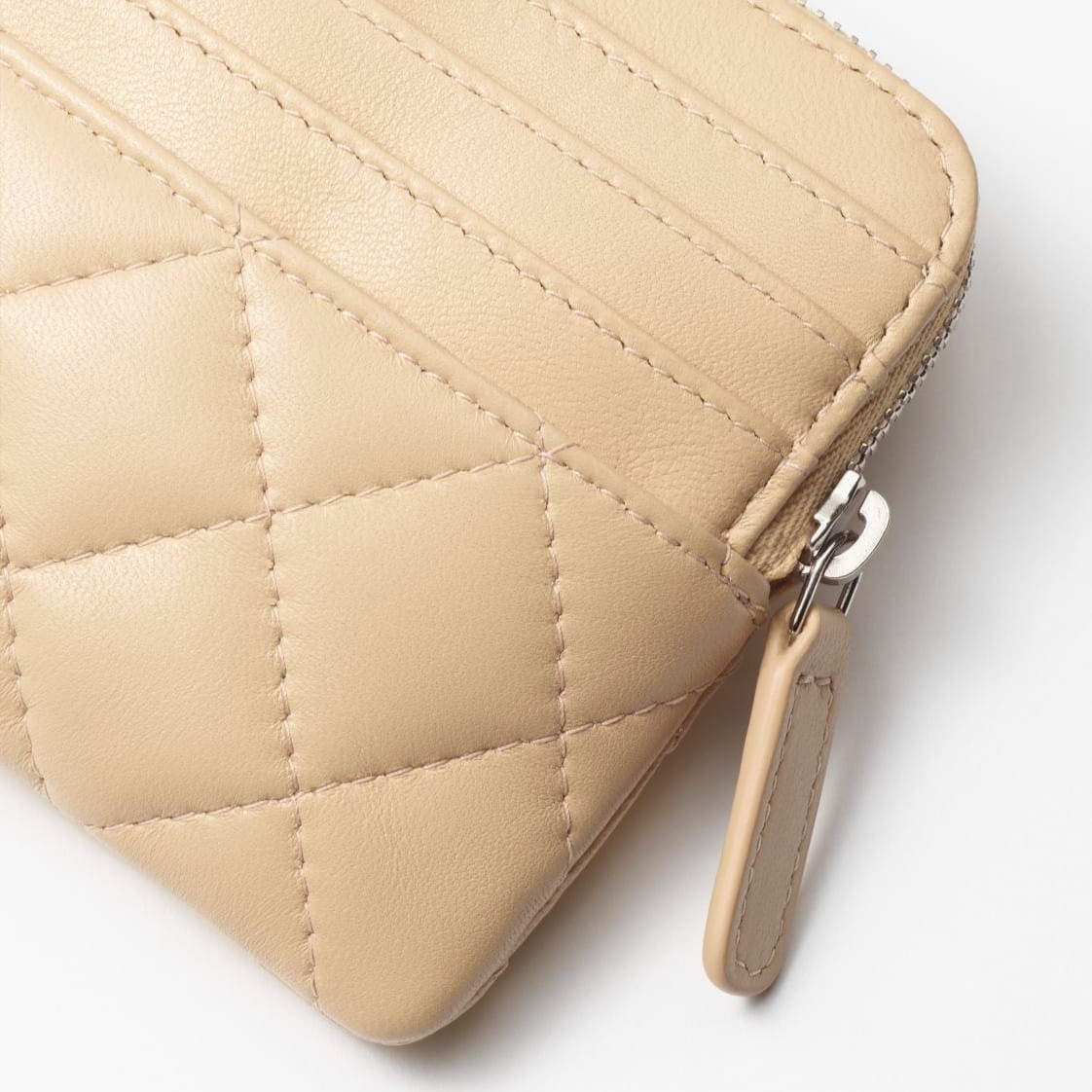 Ch**el Zipped Coin Purse Beige 4.1in/10.5cm For Women AP4196 B17694 NZG75