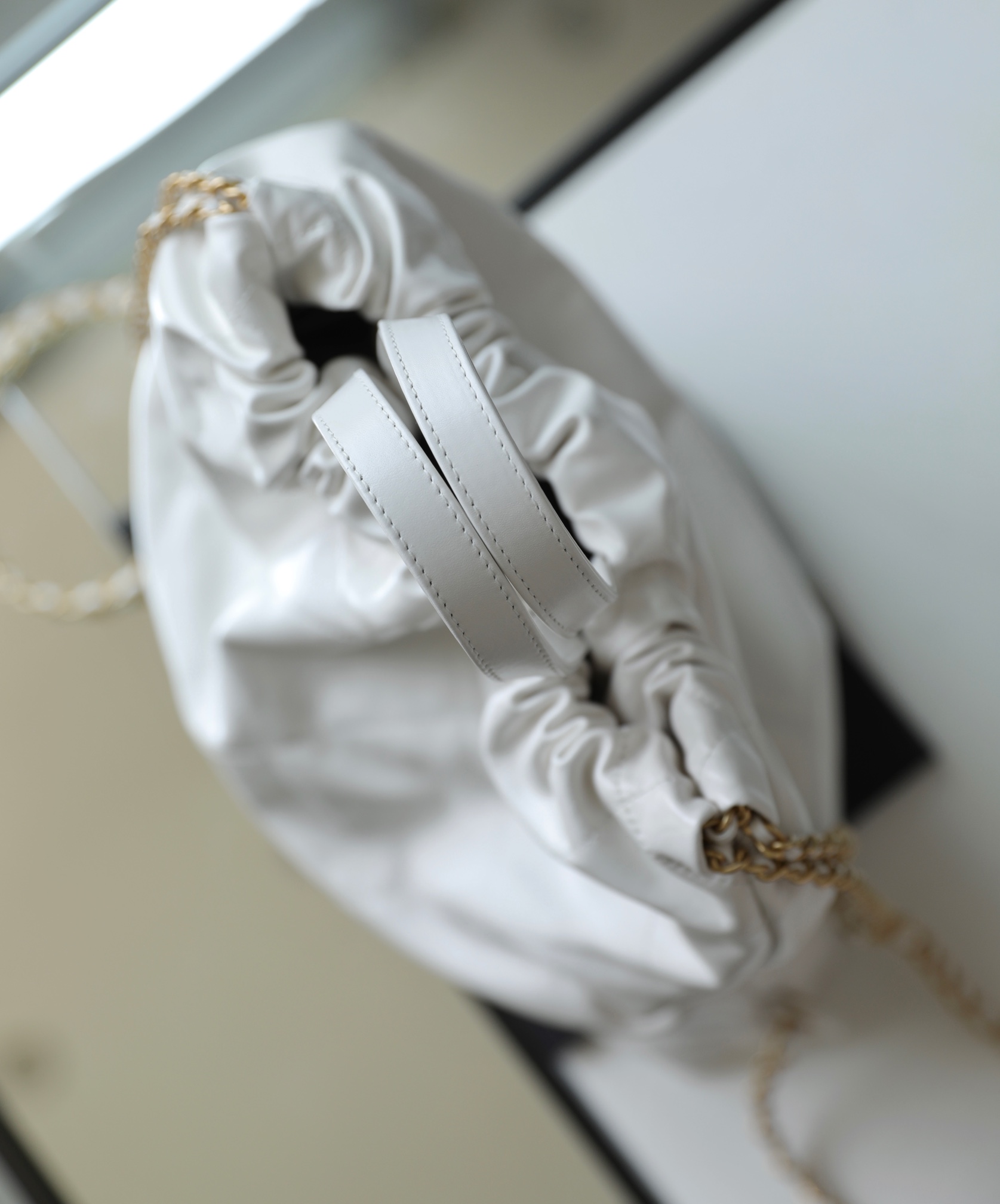 [True-to-ORIGINAL] Ch**el Large Ch**el 22 Backpack White For Women, Women’s Bags 19.9in/51cm AS3313 B08037 10601