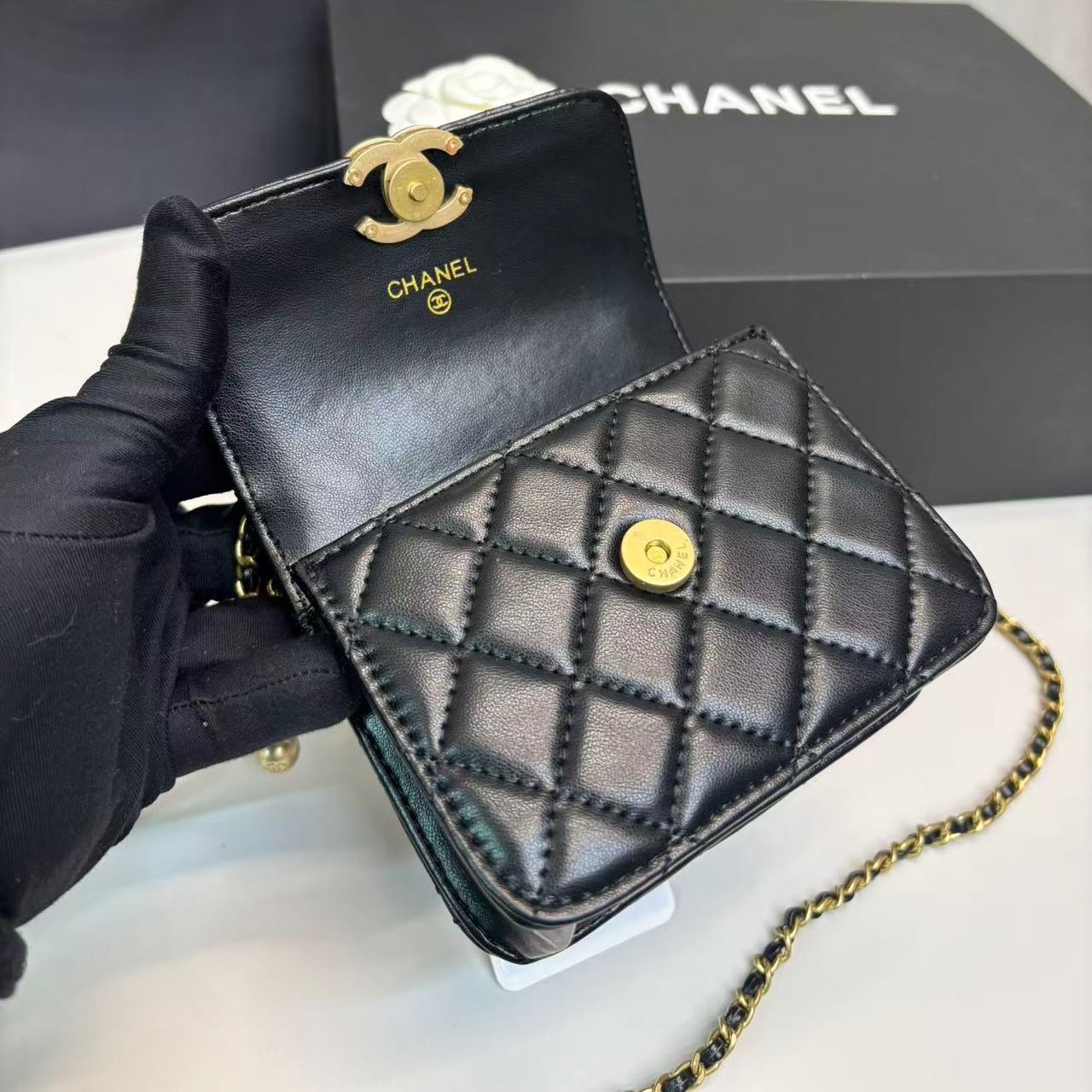 Ch**el CO-CO Clutch With Chain 9.5cm/3.7in Gold Toned Hardware For Women Black