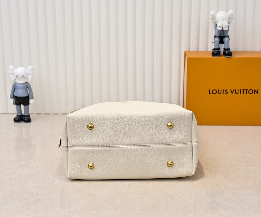 L0vis Vvtt0n Low Key Hobo MM Beige For Women M25022 12.2in/31cm