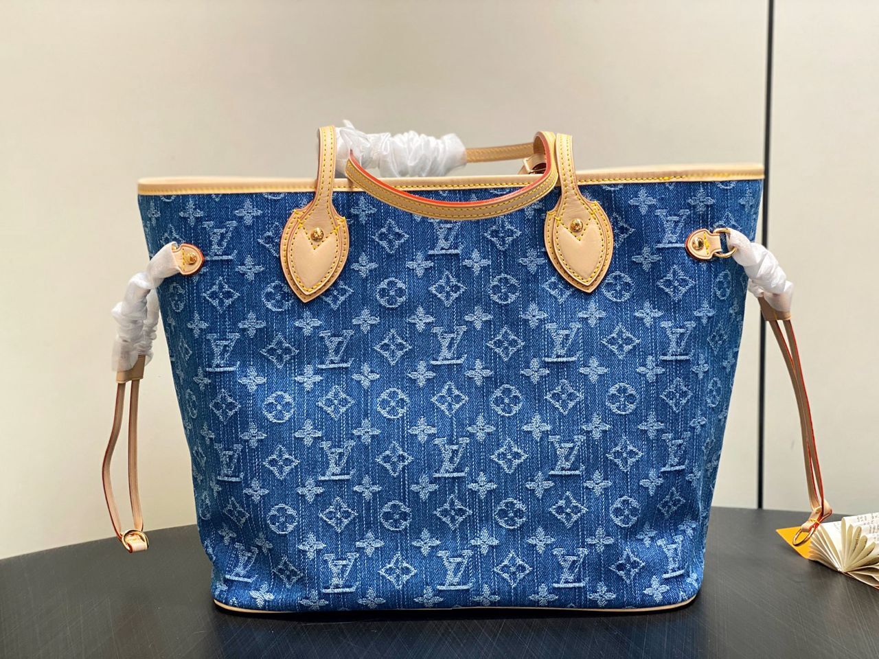 L0vis Vvtt0n Neverfull MM Denim Blue For Women 12.2in/31cm M13192