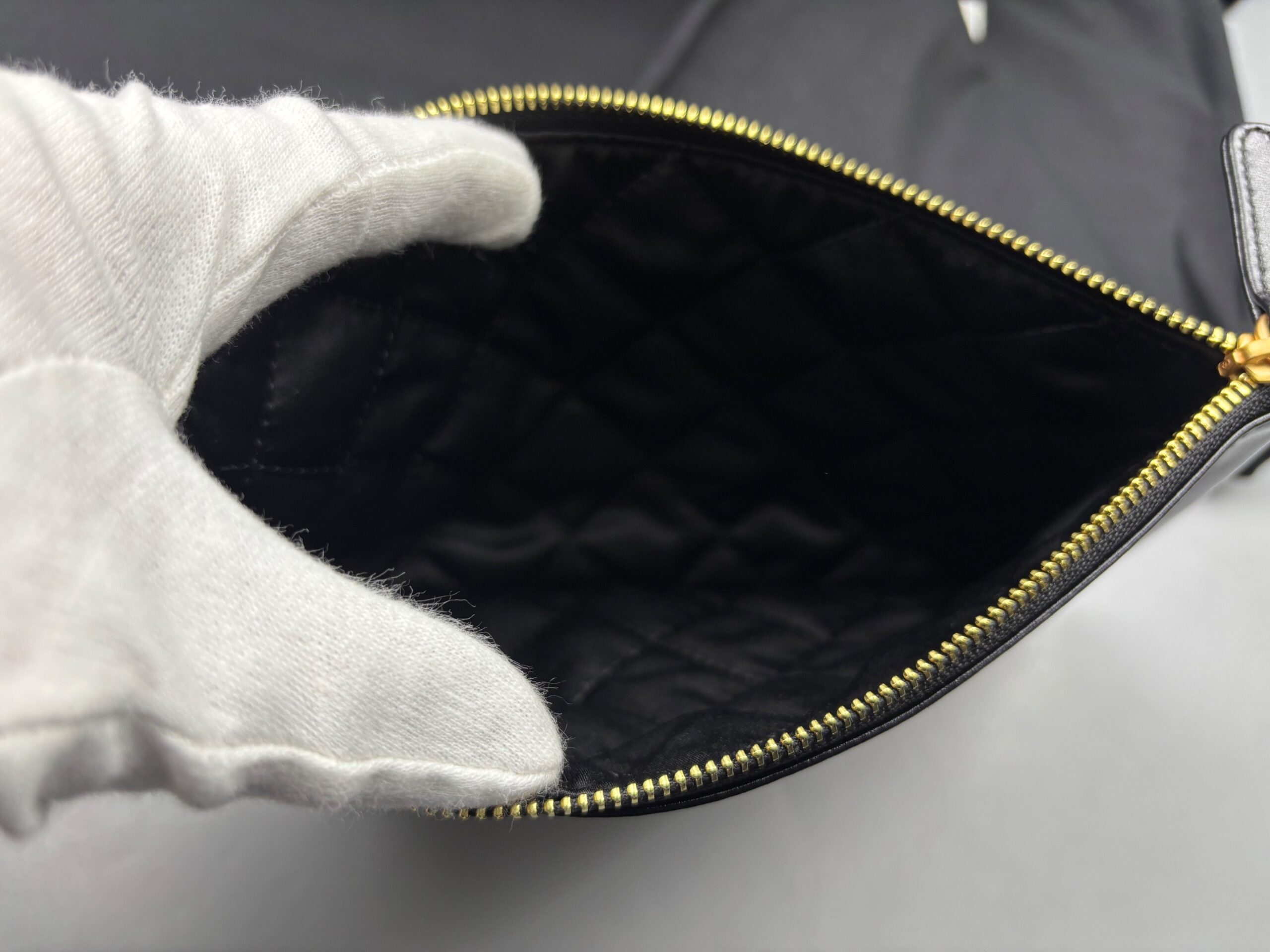 Ch**el 22 Small Handbag Black For Women 37cm/14.4in AS3260 B08037 94305