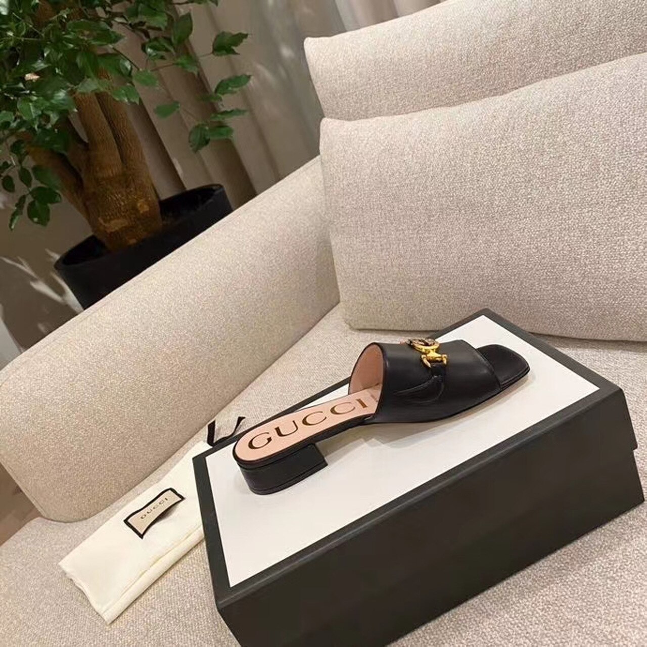 Gvc*1 Gvc*1 Zumi Slide Sandals Black For Women GG