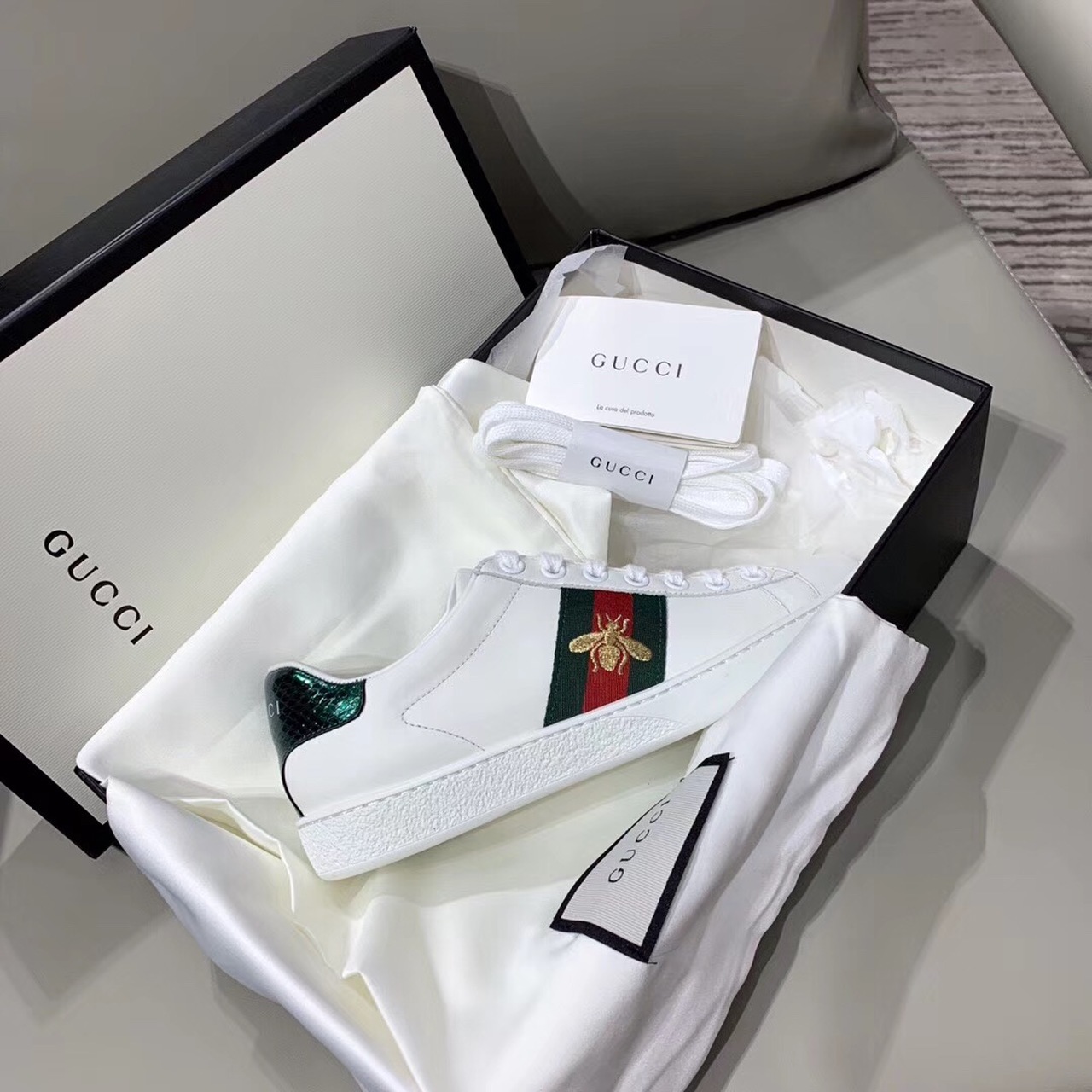 Gvc*1 Women’s Ace Sneaker With Bee White For Women GG 431942 02JP0 9064