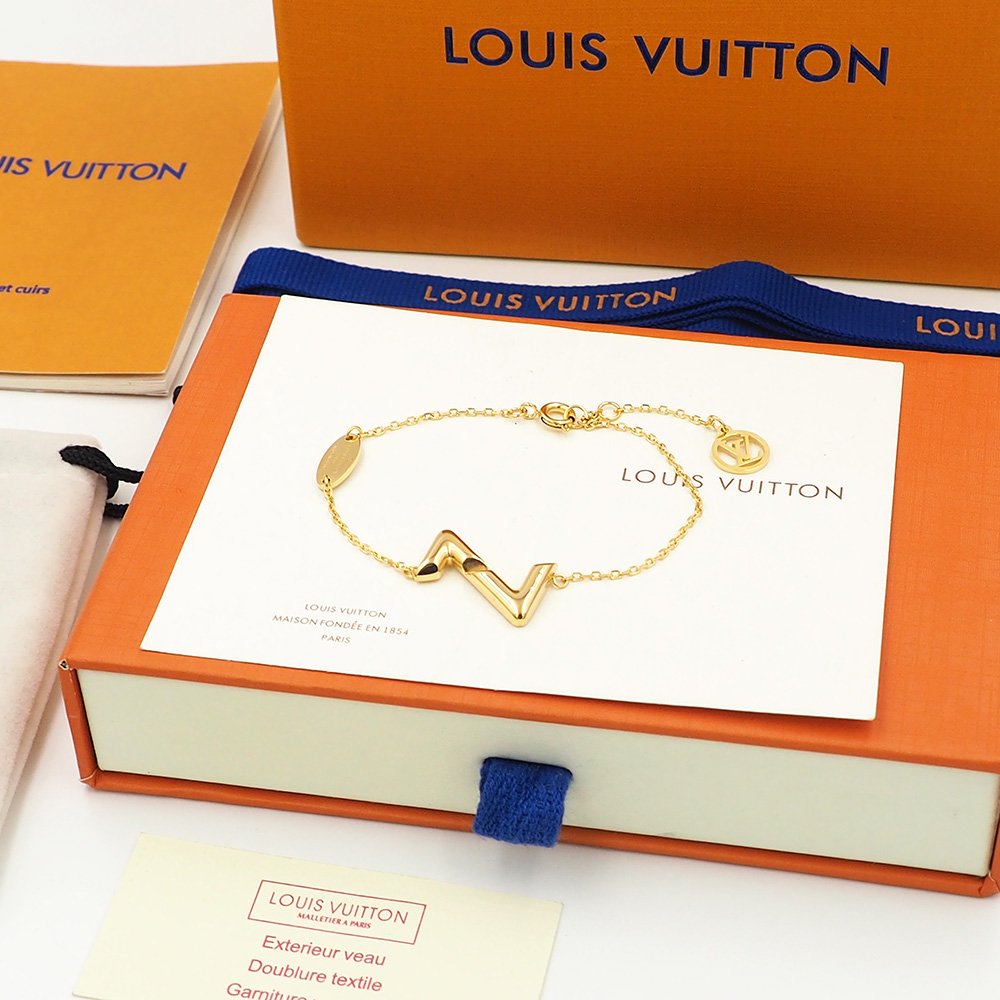 L0vis Vvtt0n Bracelet