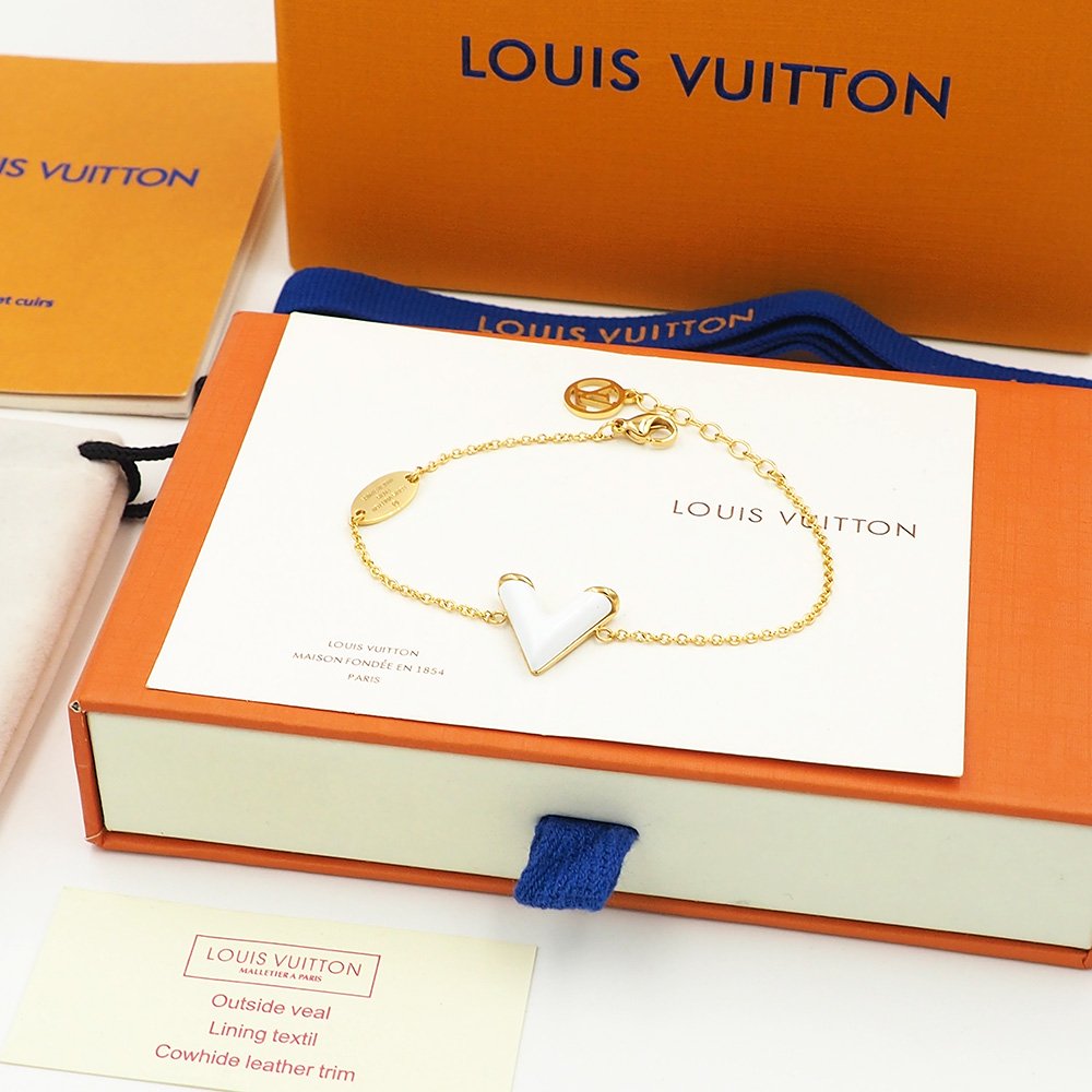 L0vis Vvtt0n Bracelet