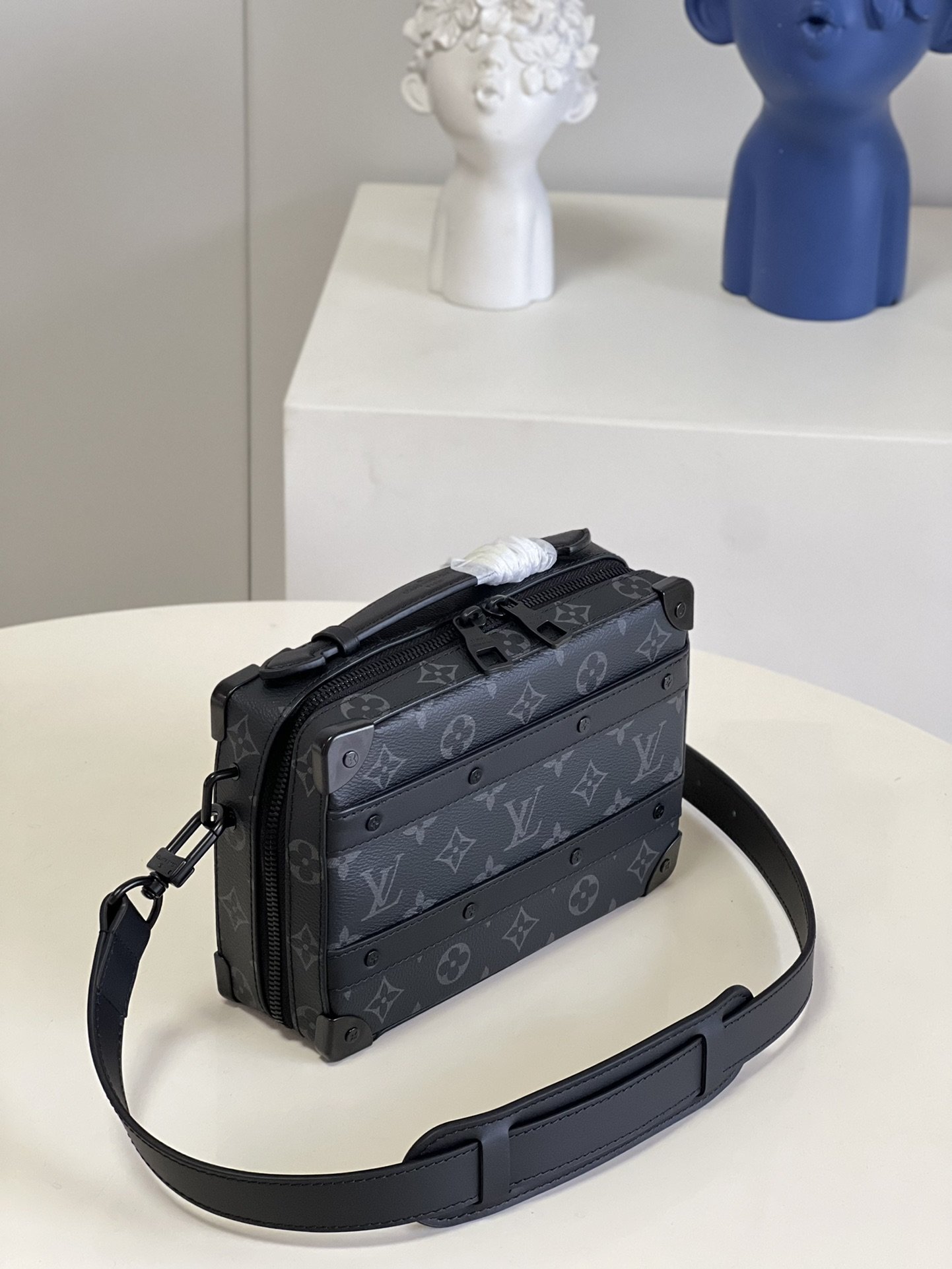 L0vis Vvtt0n Handle Soft Trunk Monogram Eclipse For Men, Men’s Bags 8.5in/22cm LV M45935