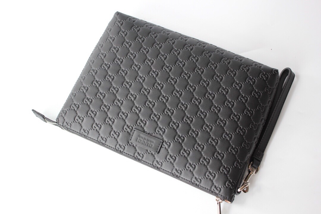 Gvc*1 Animalier Pouch Full Black For Men, Men’s Pouch 12in/30.5cm GG