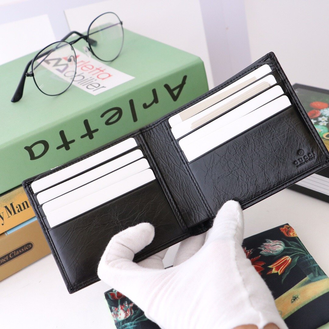 Gvc*1 Bi-Fold Wallet Black with Interlocking G For Men 4.3in/11cm GG