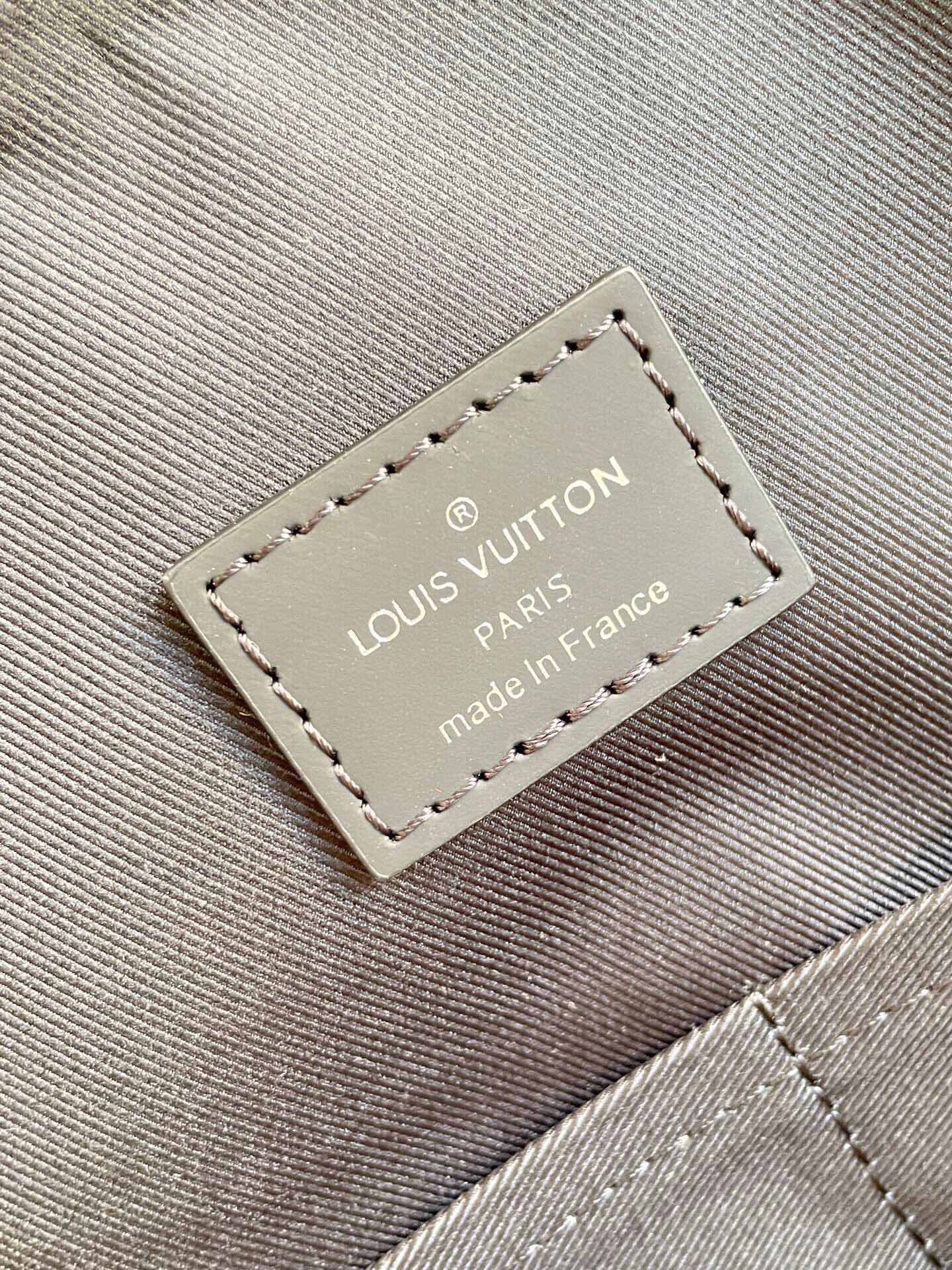 L0vis Vvtt0n Briefcase Explorer Monogram Eclipse Canvas For Men, Men’s Bags, Shoulder And Crossbody Bags 15.4in/39cm LV M40566