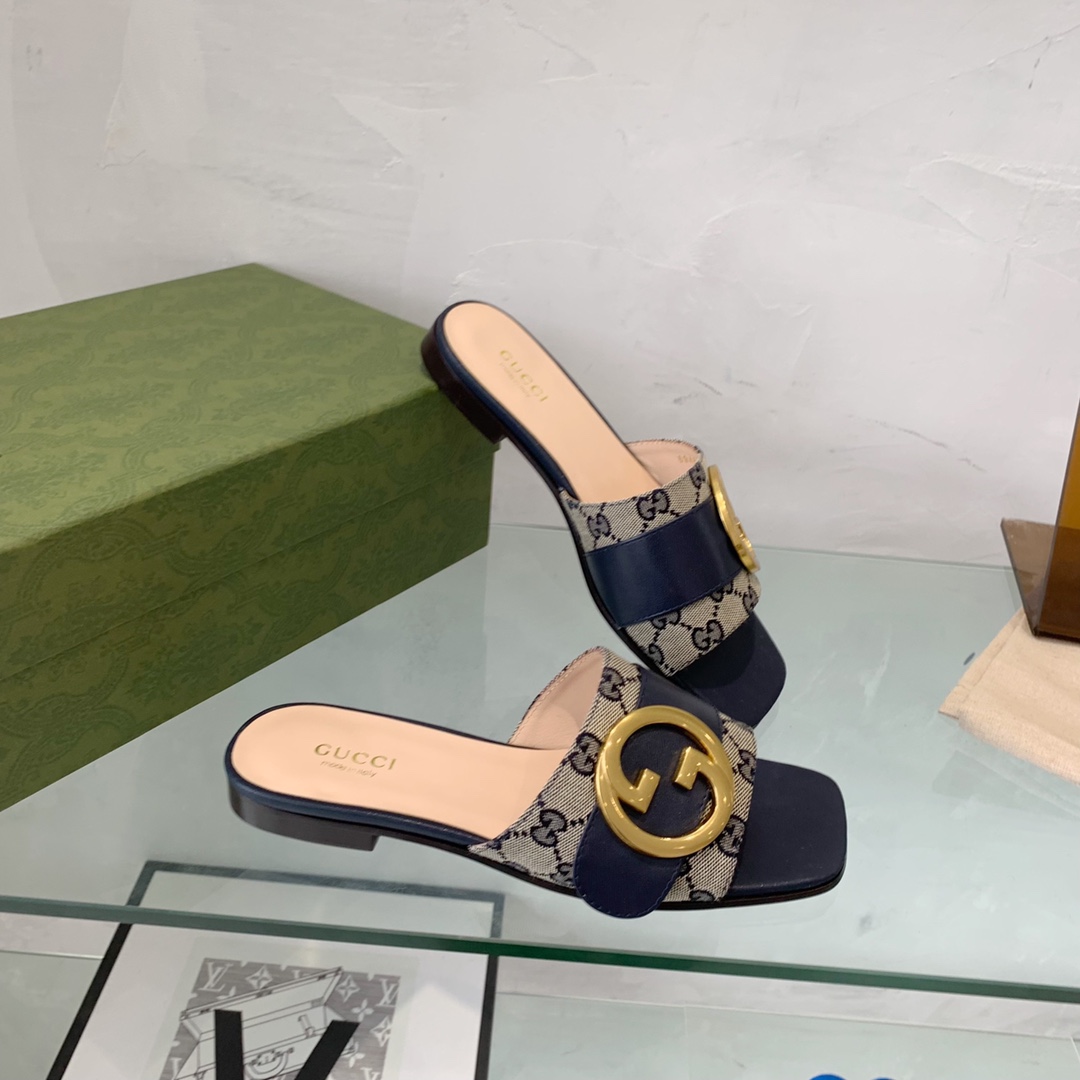 Gvc*1 Blondie Matelasse Canvas Slide Sandal Black For Women GG