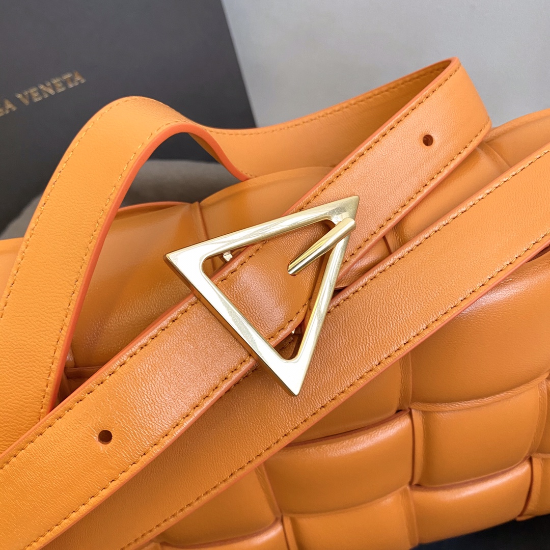 B0tt*ga Ven*ta Padded Cassette Bag For Women 10.2in/26cm In Orange