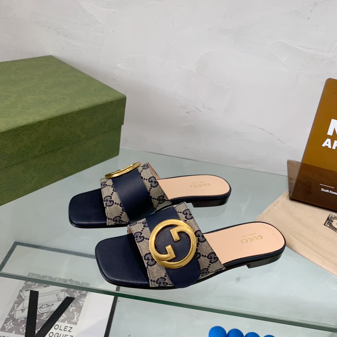 Gvc*1 Blondie Matelasse Canvas Slide Sandal Black For Women GG