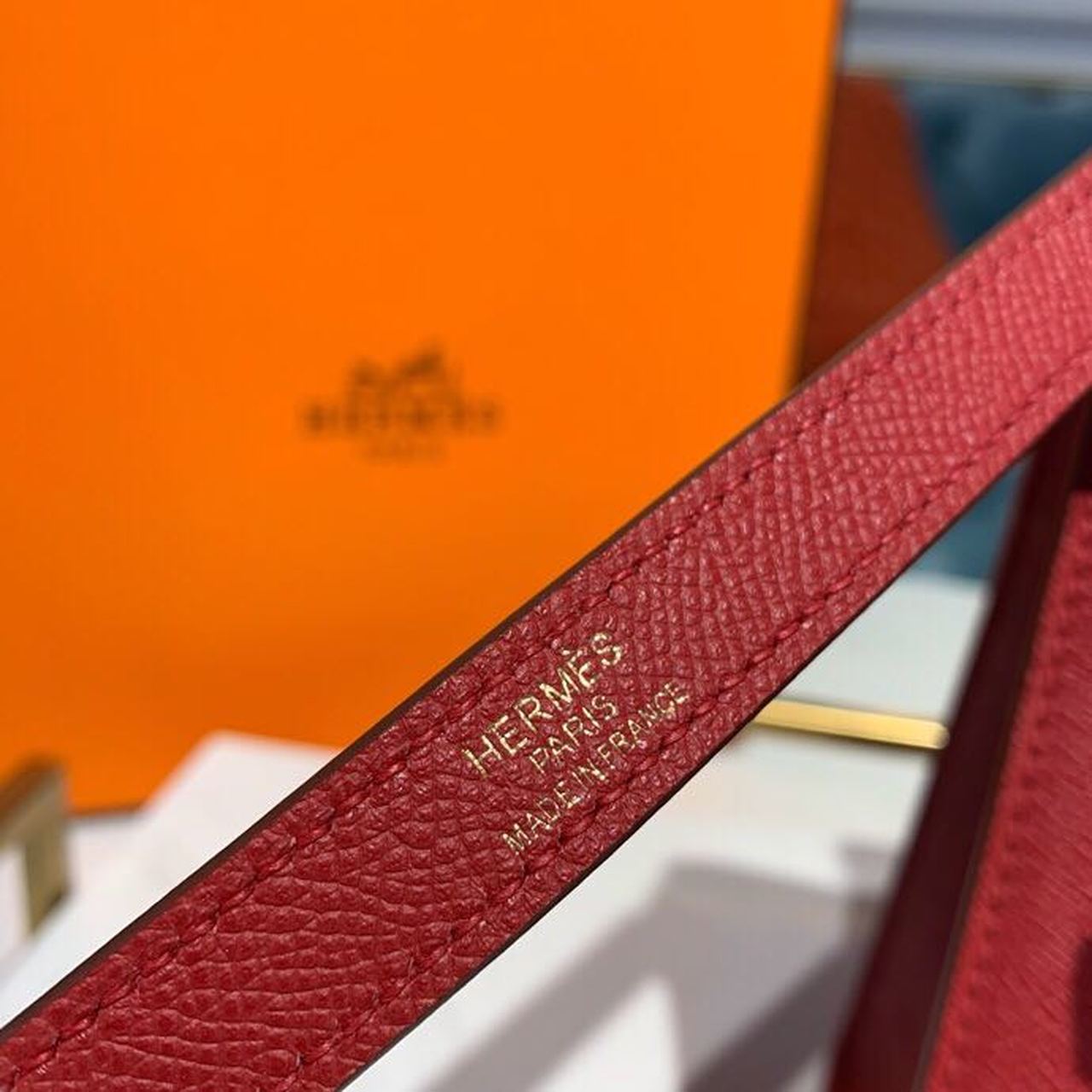 H**me5 Kelly Tomate For Women Gold Toned Hardware 10in/25cm