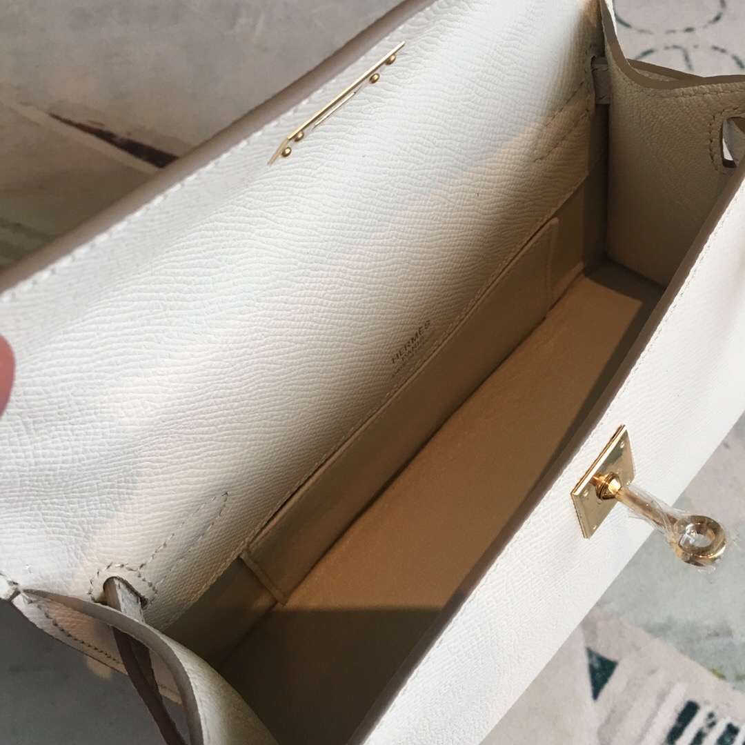 H**me5 Kelly Pochettee White For Women Gold Toned Hardware 8.5in/22cm