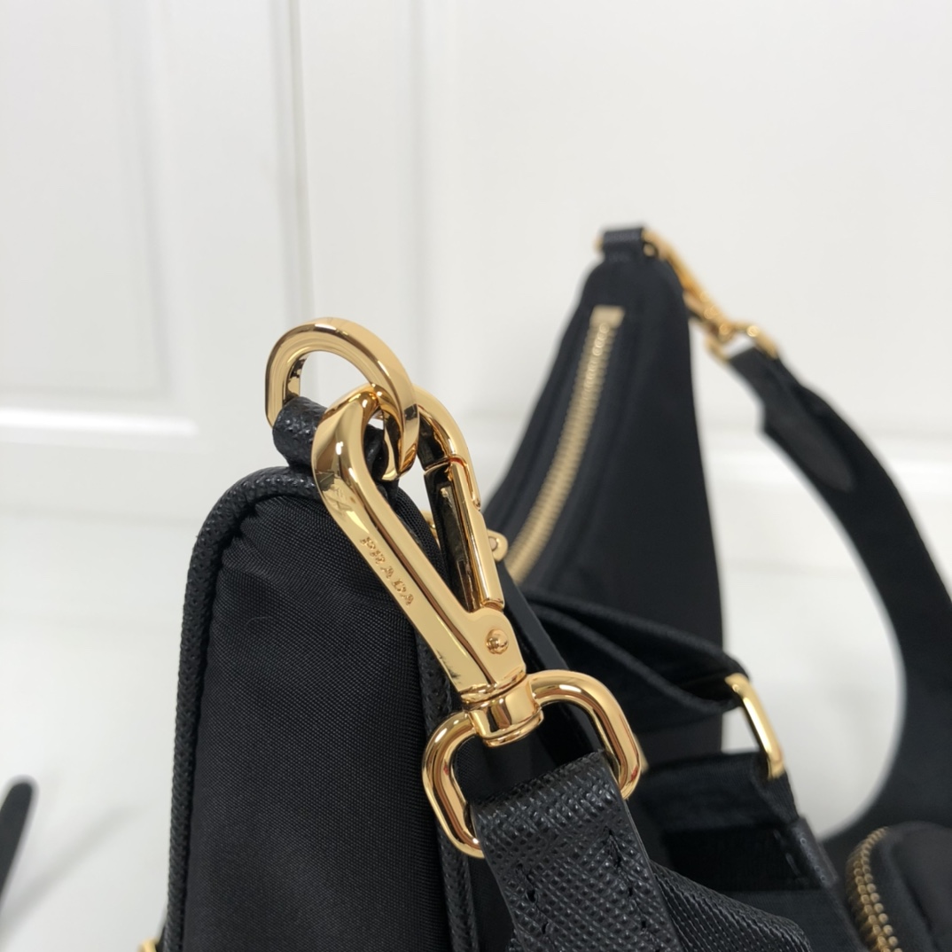 Pra*a Re-Edition 2005 Re-Nylon Bag Black For Women, Women’s Bags 8.6in/22cm 1BH204_R064_F0632_V_V9L