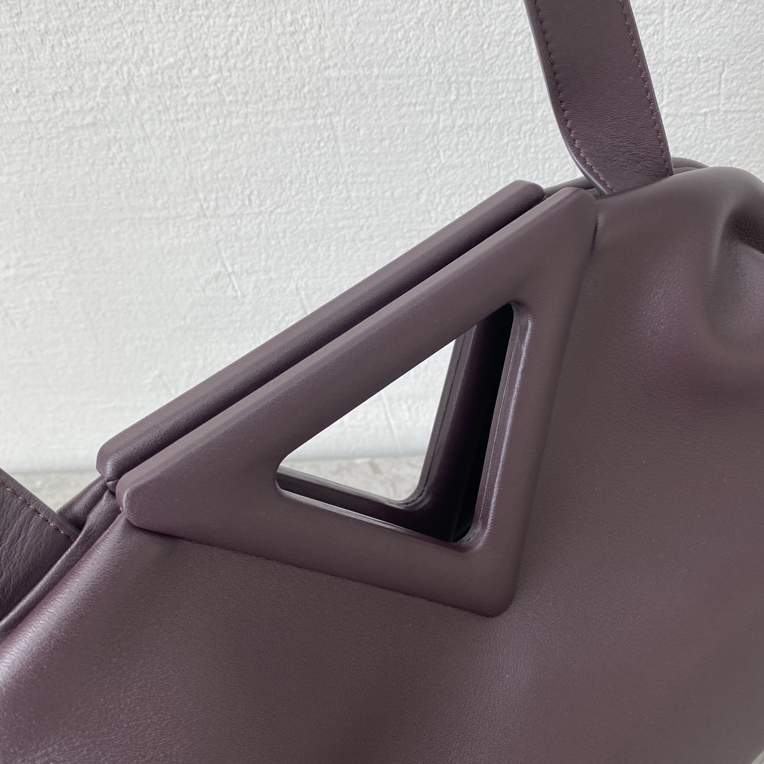 B0tt*ga Ven*ta Point Grape, For Women, Women’s Bags 13.7in/35cm 652446VCP405010