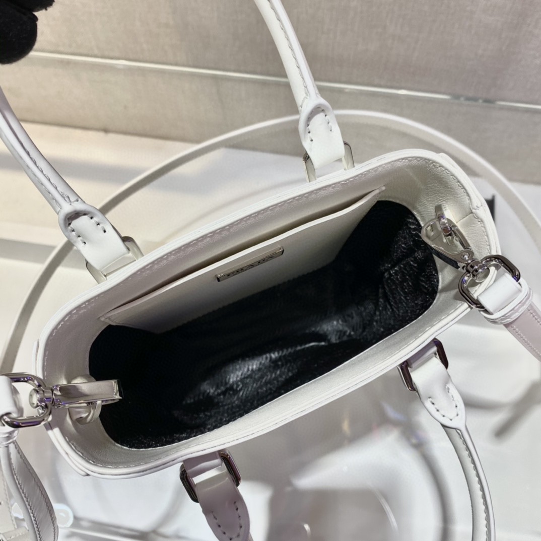 Pra*a Small Brushed Tote White For Women, Women’s Bags 6.9in/18cm 1BA331_ZO6_F0009_V_OOO