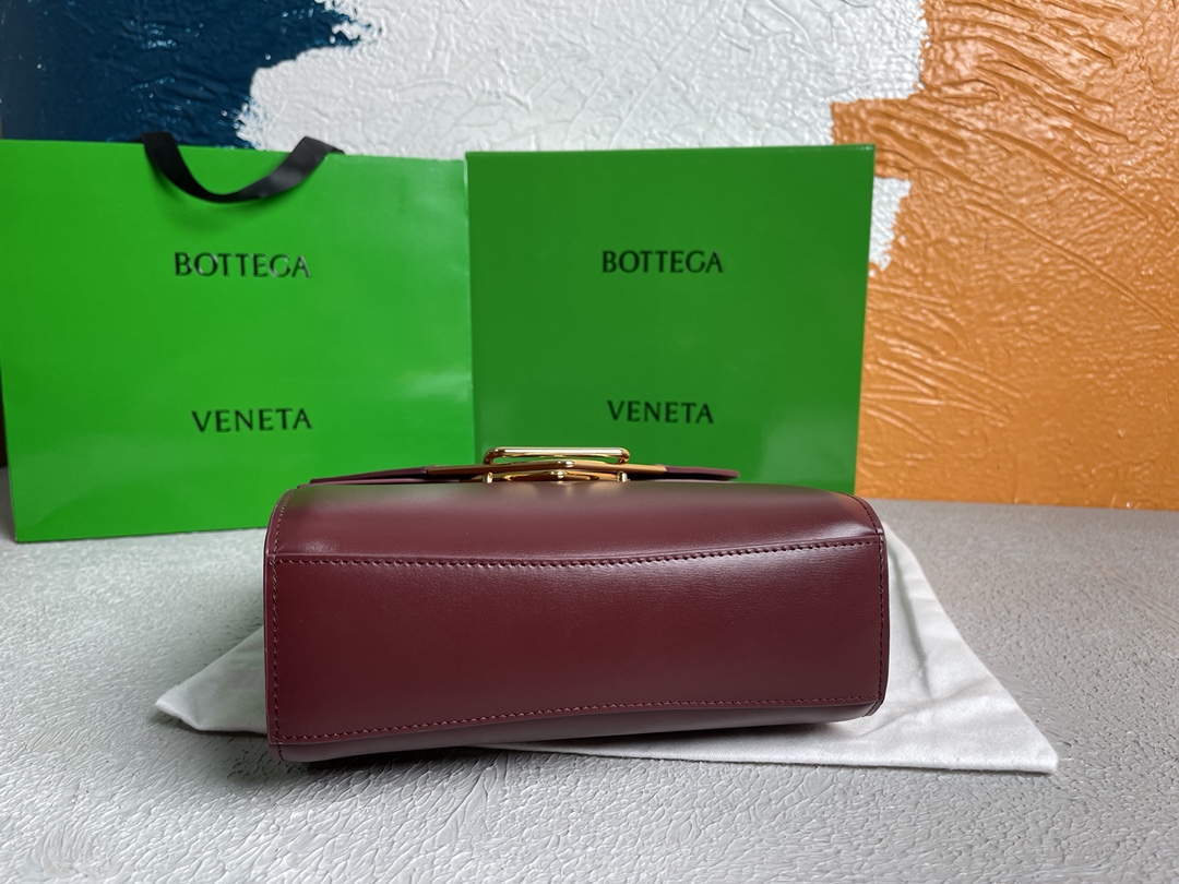 B0tt*ga Ven*ta Clip Bag Purple, For Women, Women’s Bags 9in/23cm