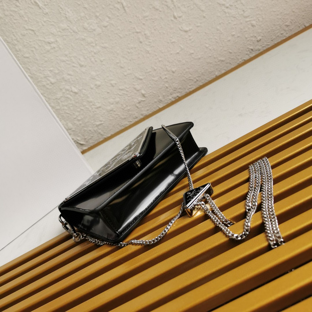 Pra*a Brushed Shoulder Bag Black For Women, Women’s Bags 6.7in/17cm