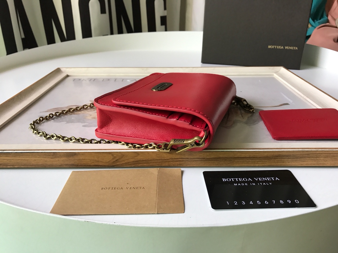 B0tt*ga Ven*ta Crossbody Red, For Women, Women’s Bags 6.9in/17.5cm