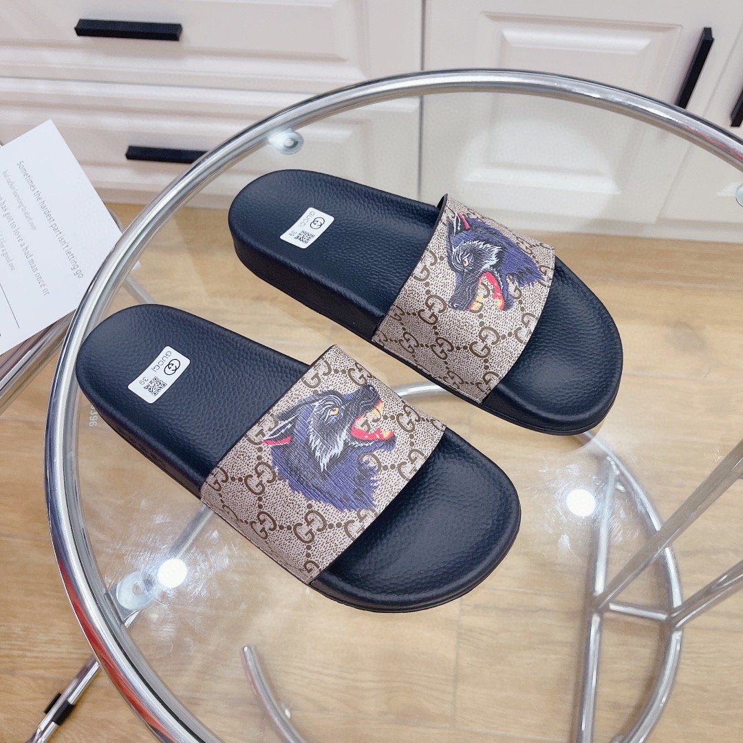 Gvc*1 Women’s Gvc*1 Svp*me Slides With Wolf Black And Gray For Women 408508