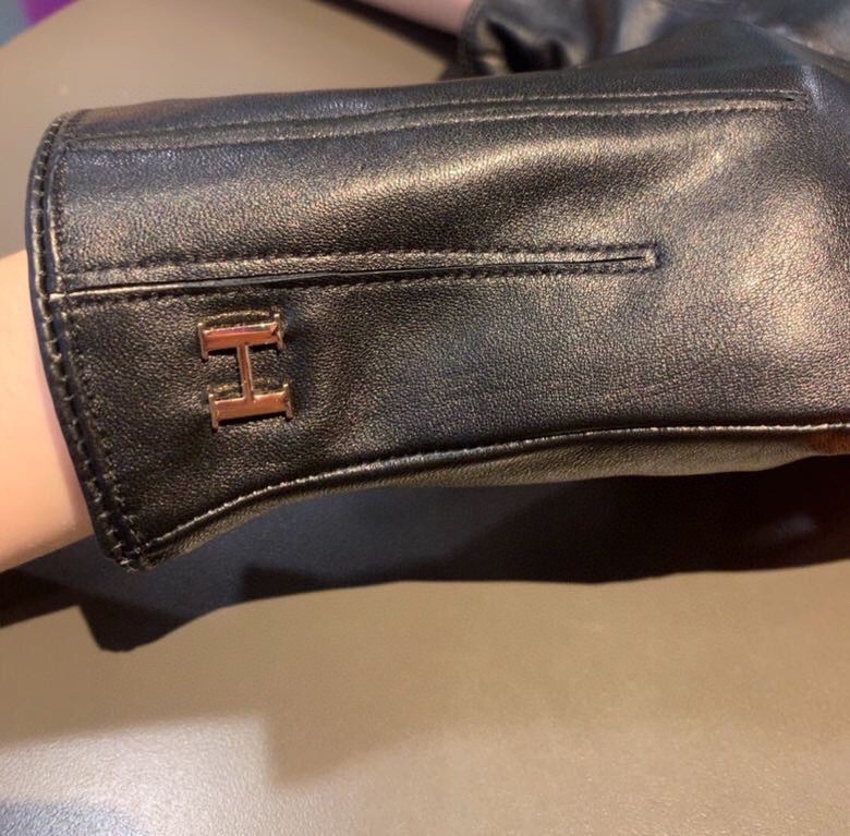 H**me5 Soya Gloves In Black