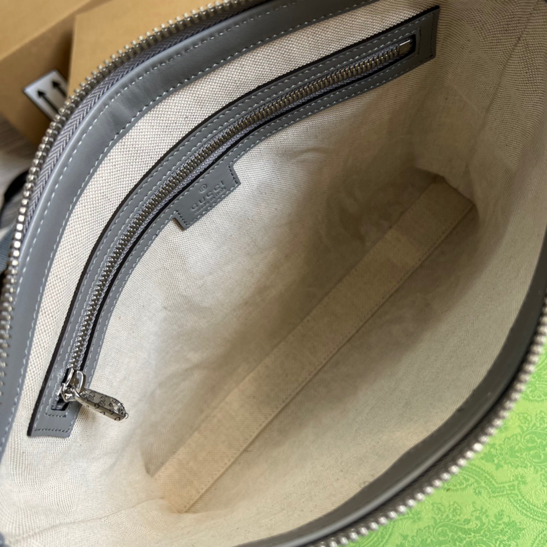 Gvc*1 GG Embossed Medium Messenger Bag Grey GG Embossed For Men 12in/31cm GG