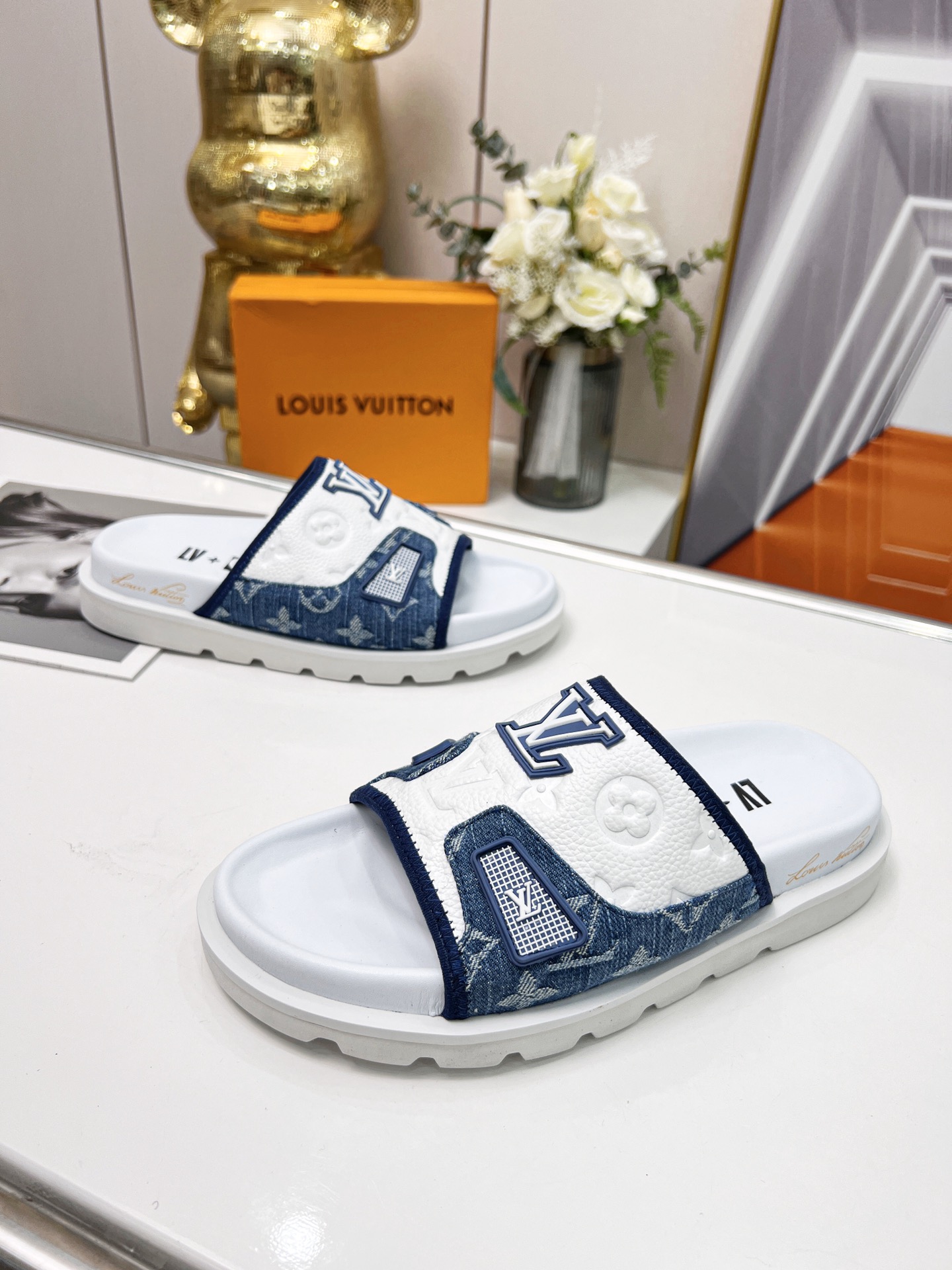 L0vis Vvtt0n Women’s Pool Pillow Comfort Mule Blue For Women LV