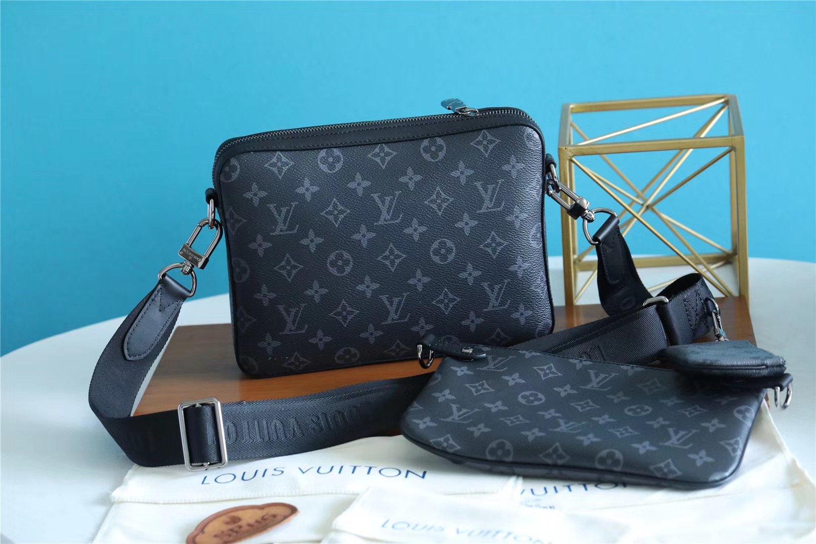 L0vis Vvtt0n Trio Messenger Monogram Eclipse and Monogram Eclipse Reverse For Men, Men’s Bags, Shoulder And Crossbody Bags 9.5in/25cm LV M69443