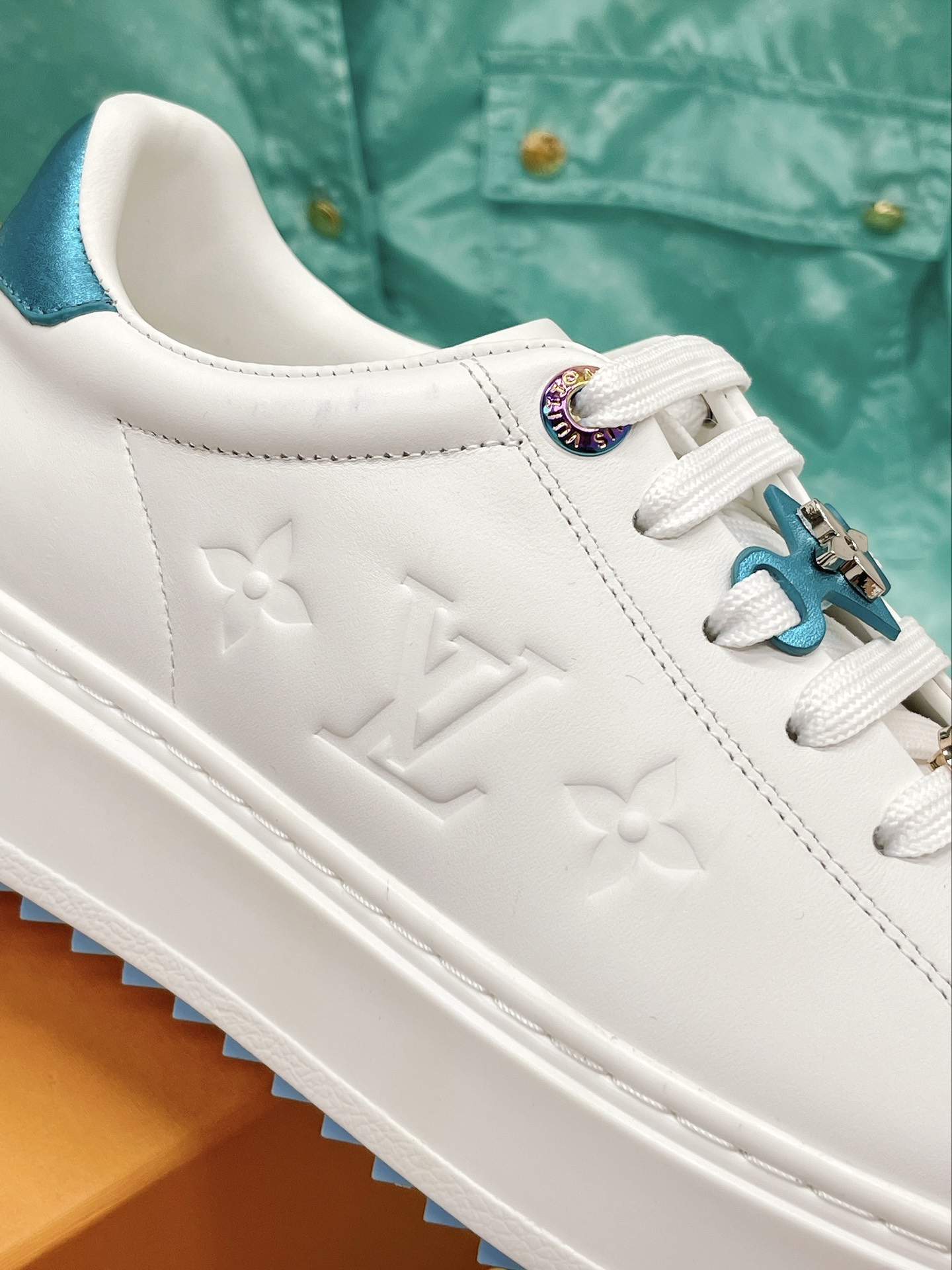 L0vis Vvtt0n Women’s Time Out Sneaker Blue For Women LV 1AADNP