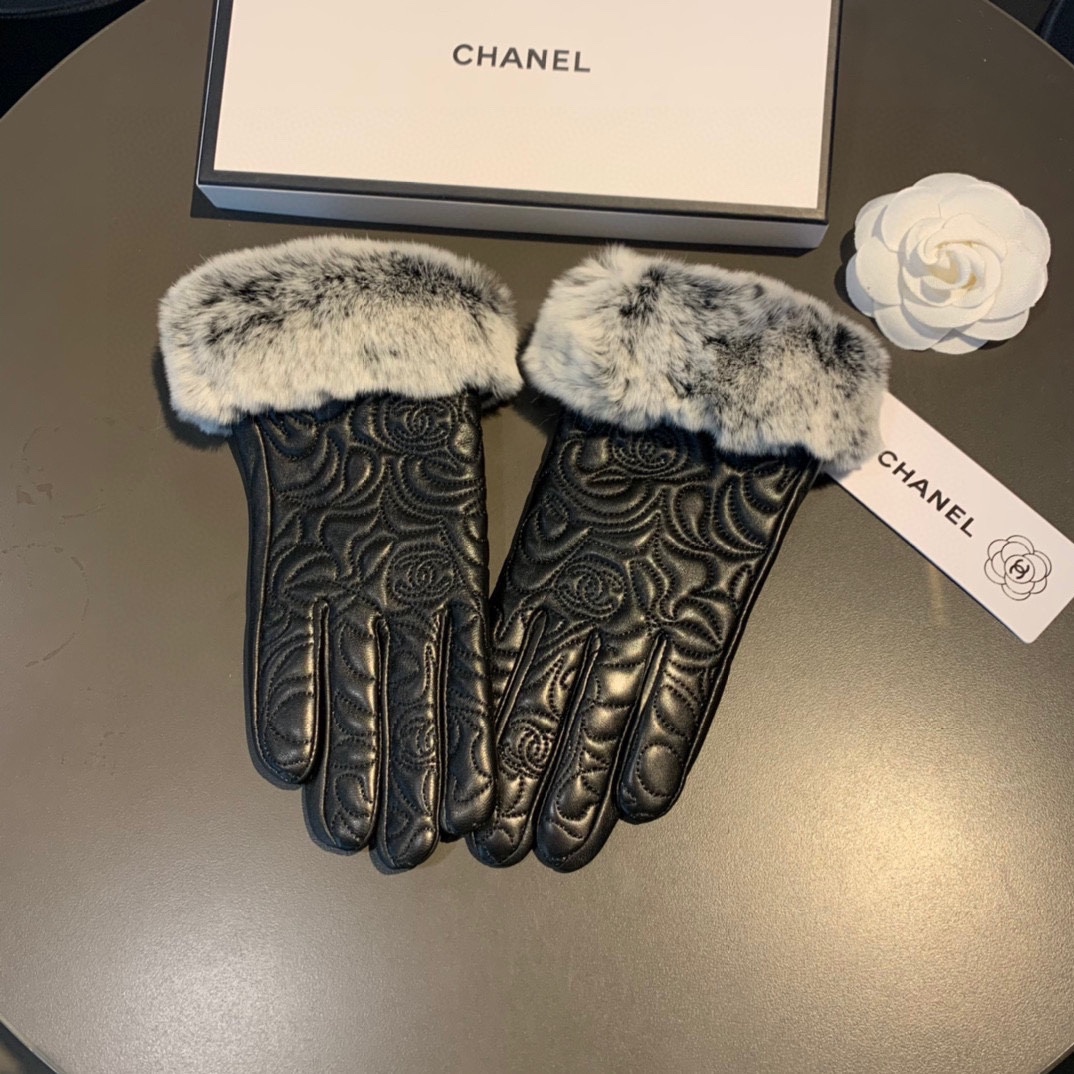Ch**el Gloves In Black
