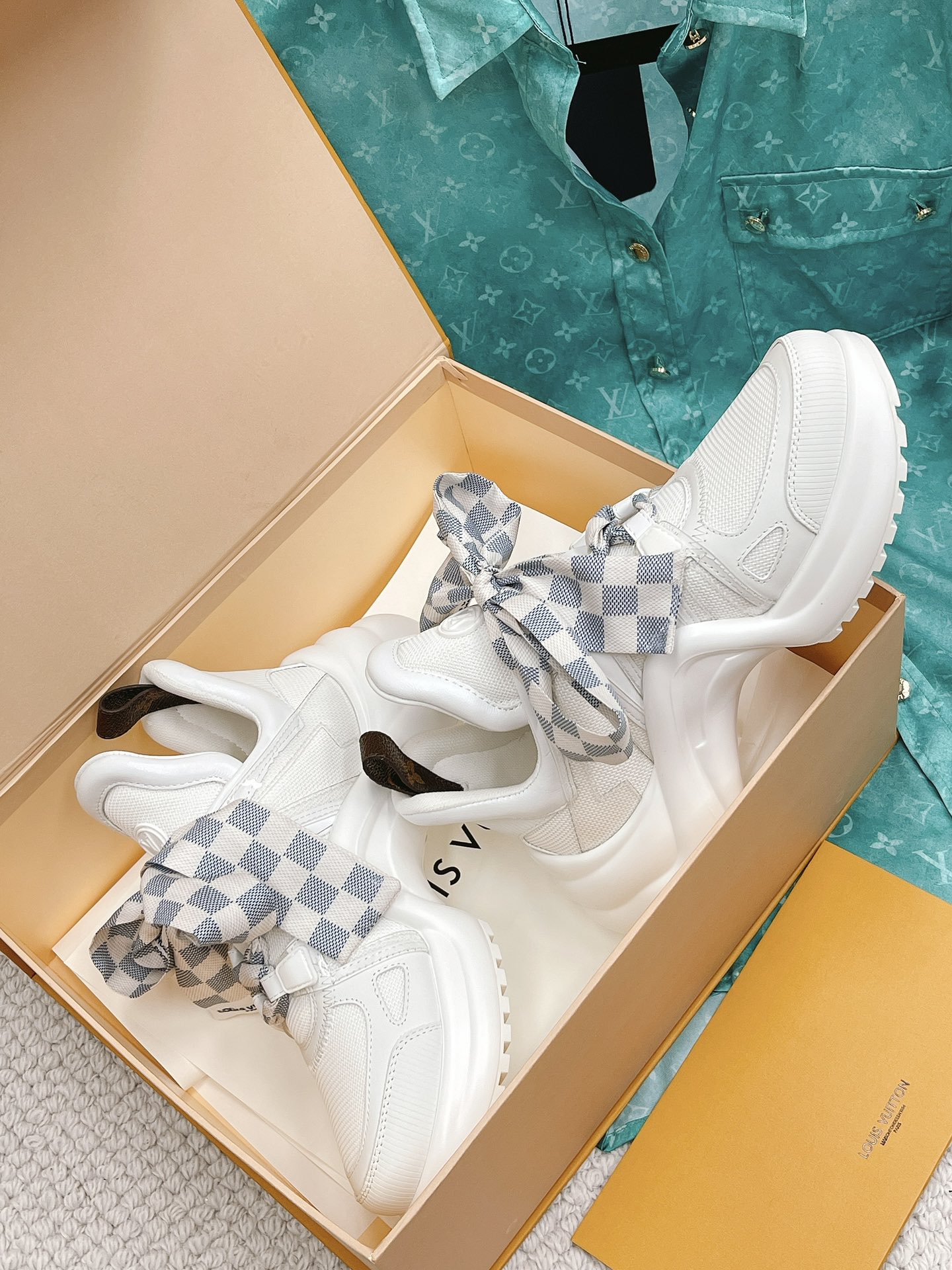 L0vis Vvtt0n Women’s LV Archlight Sneaker White For Women LV