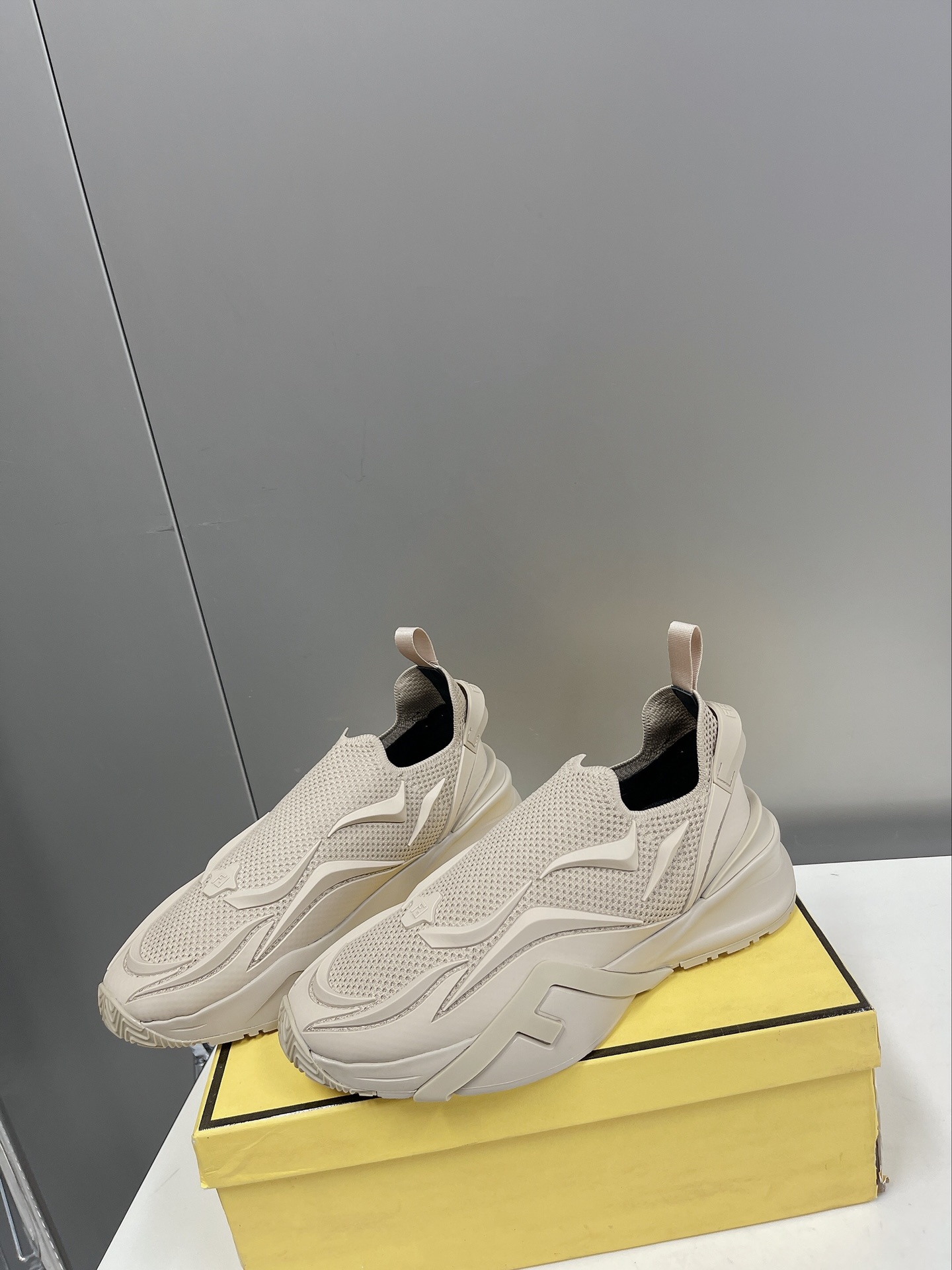 F**di Low Trainers Sneakers Beige For Women