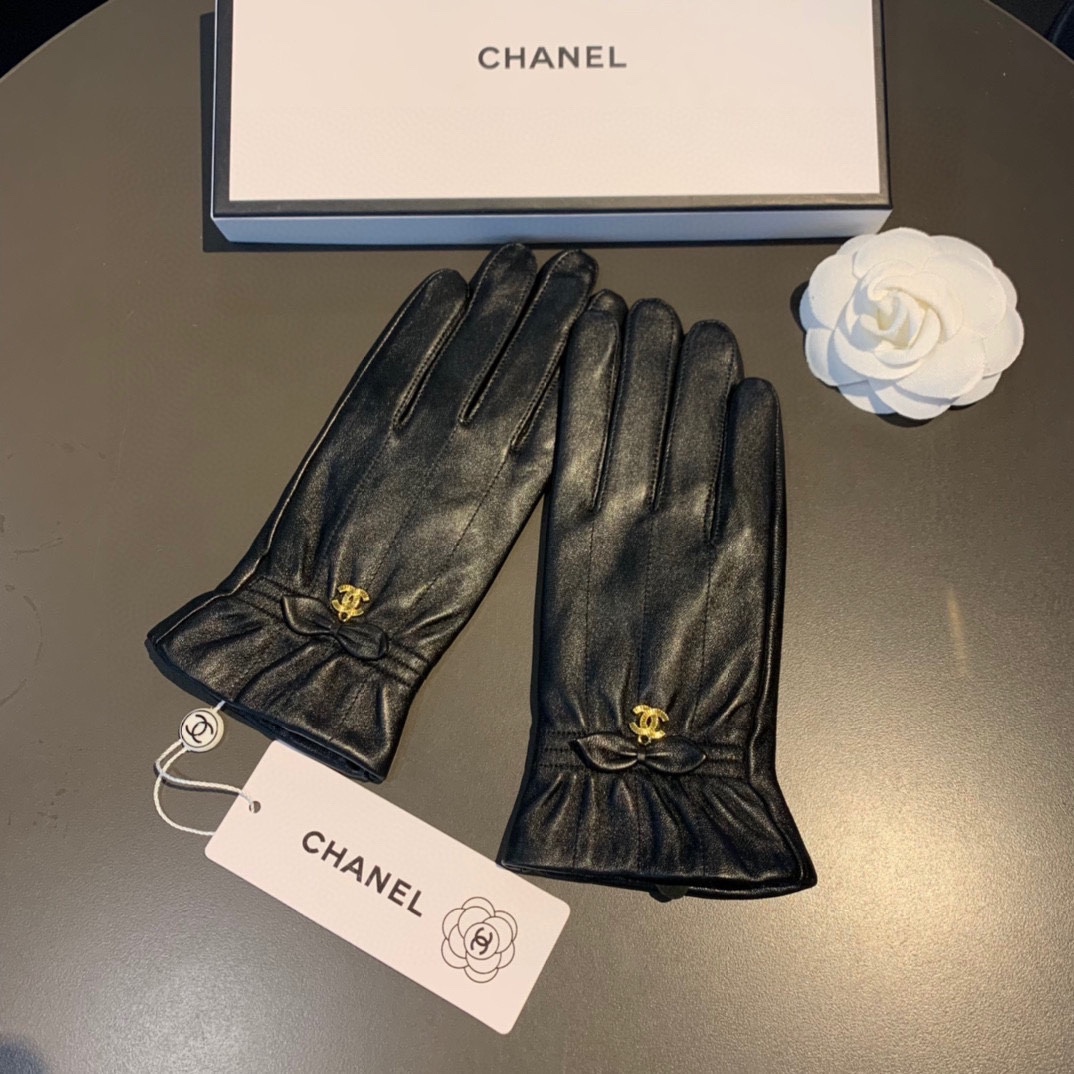 Ch**el Gloves In Black