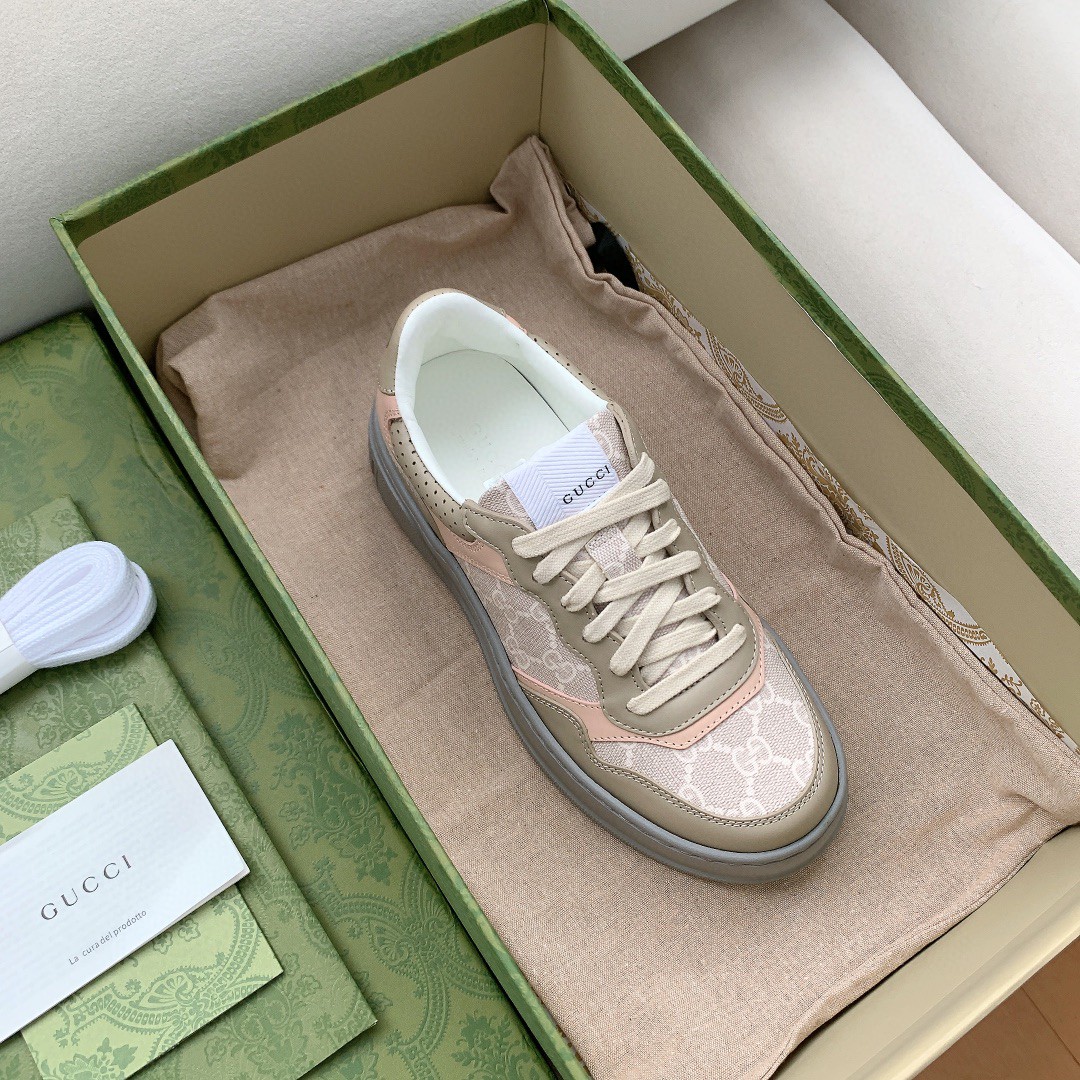 Gvc*1 Men’s GG Sneaker White And Beige Svp*me For Men ‎700775 UPG90 9595