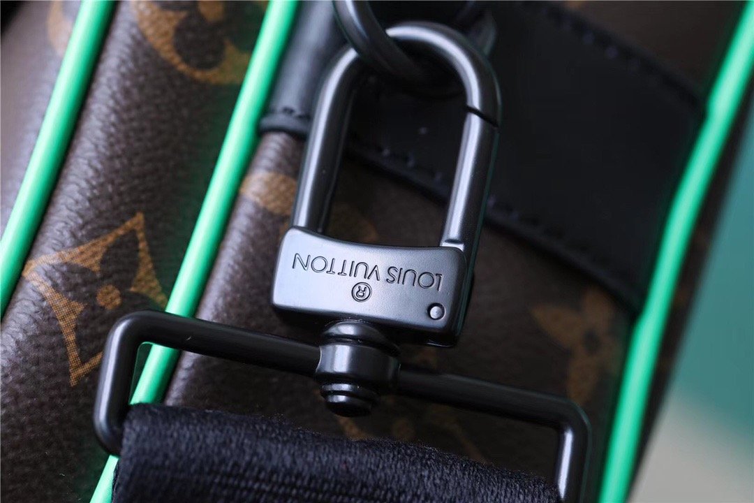 L0vis Vvtt0n S-Lock Messenger Monogram Macassar By Virgil Abloh’s  Minty Green For Men, Men’s Bags, Shoulder And Crossbody Bags 8.7in/22cm LV M46246